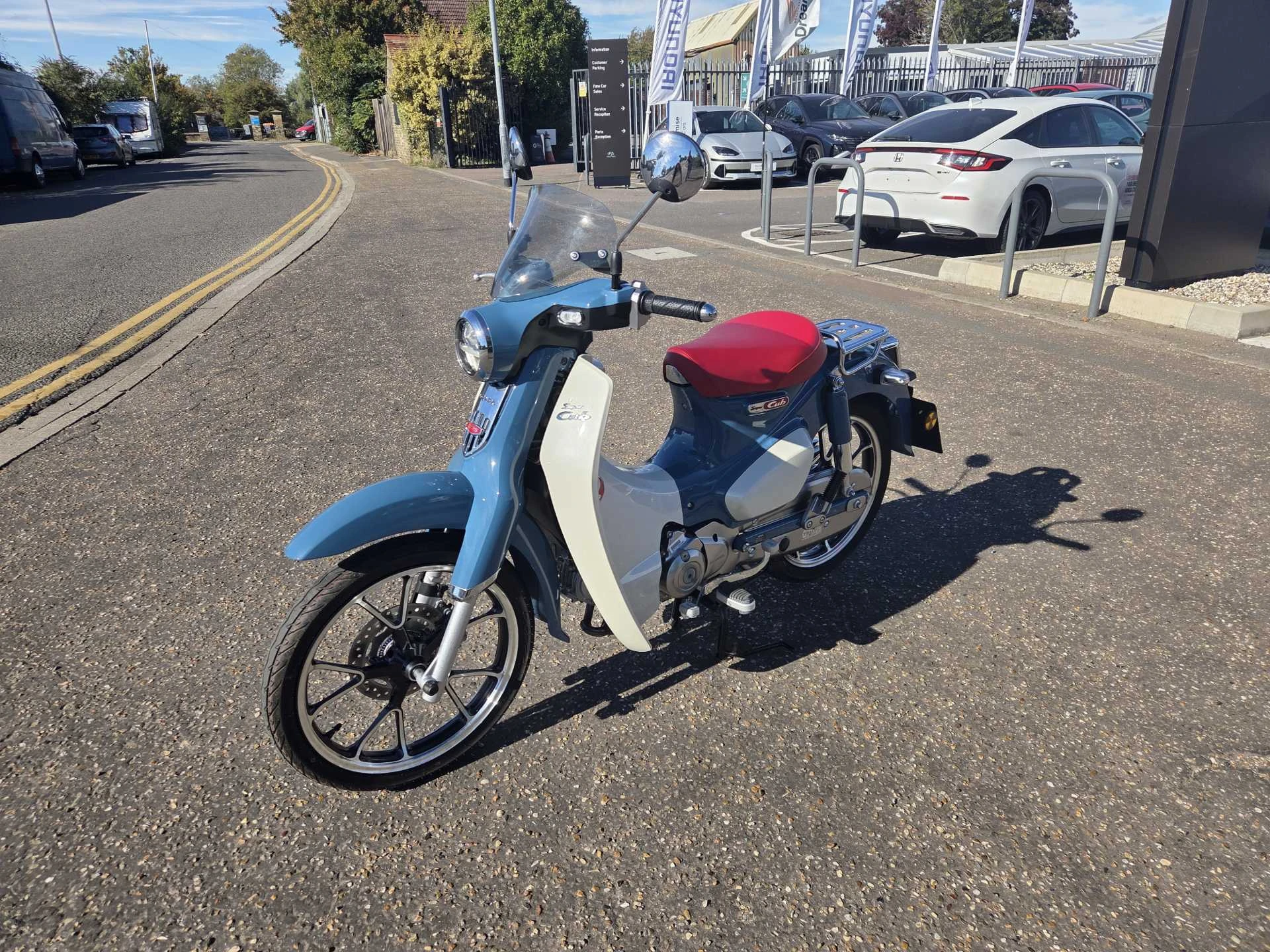 Vehicle image 7