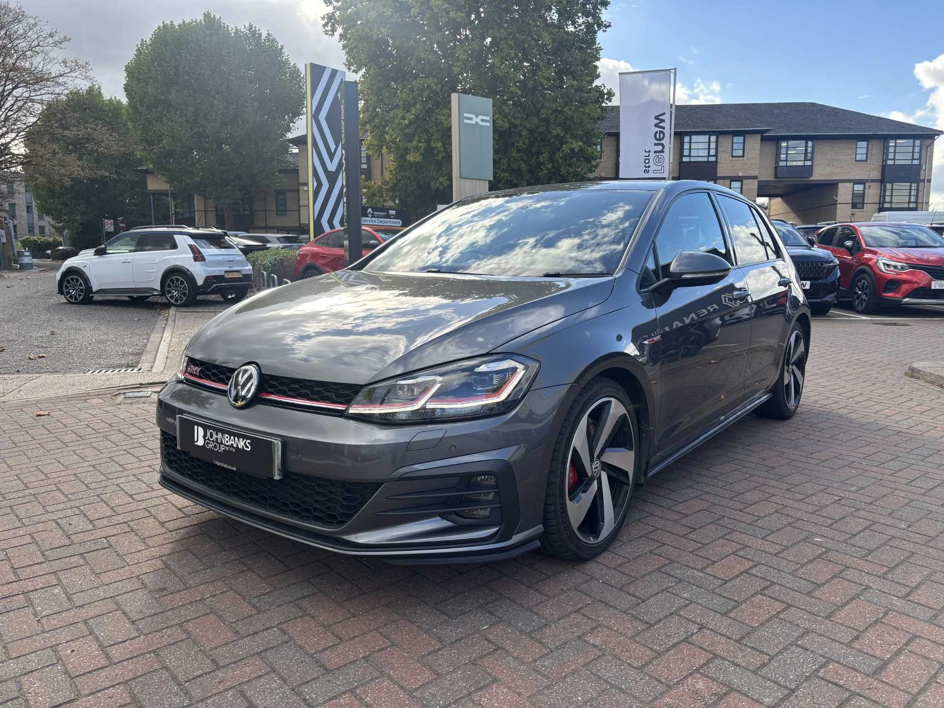 Vehicle image 7