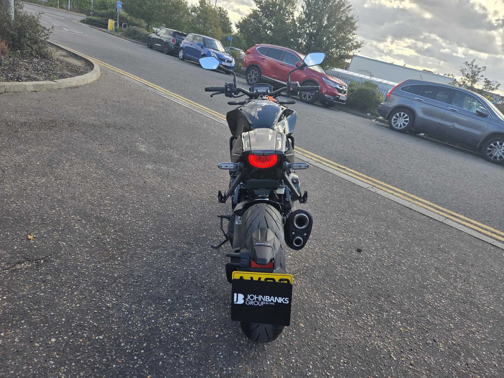 Vehicle image 4