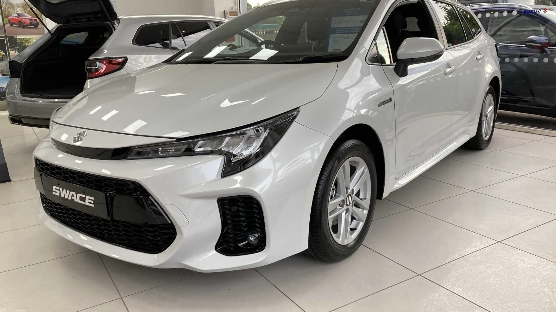 Vehicle image 3