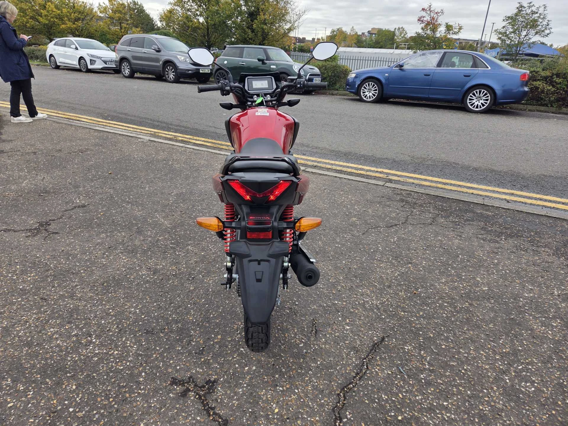 Vehicle image 4