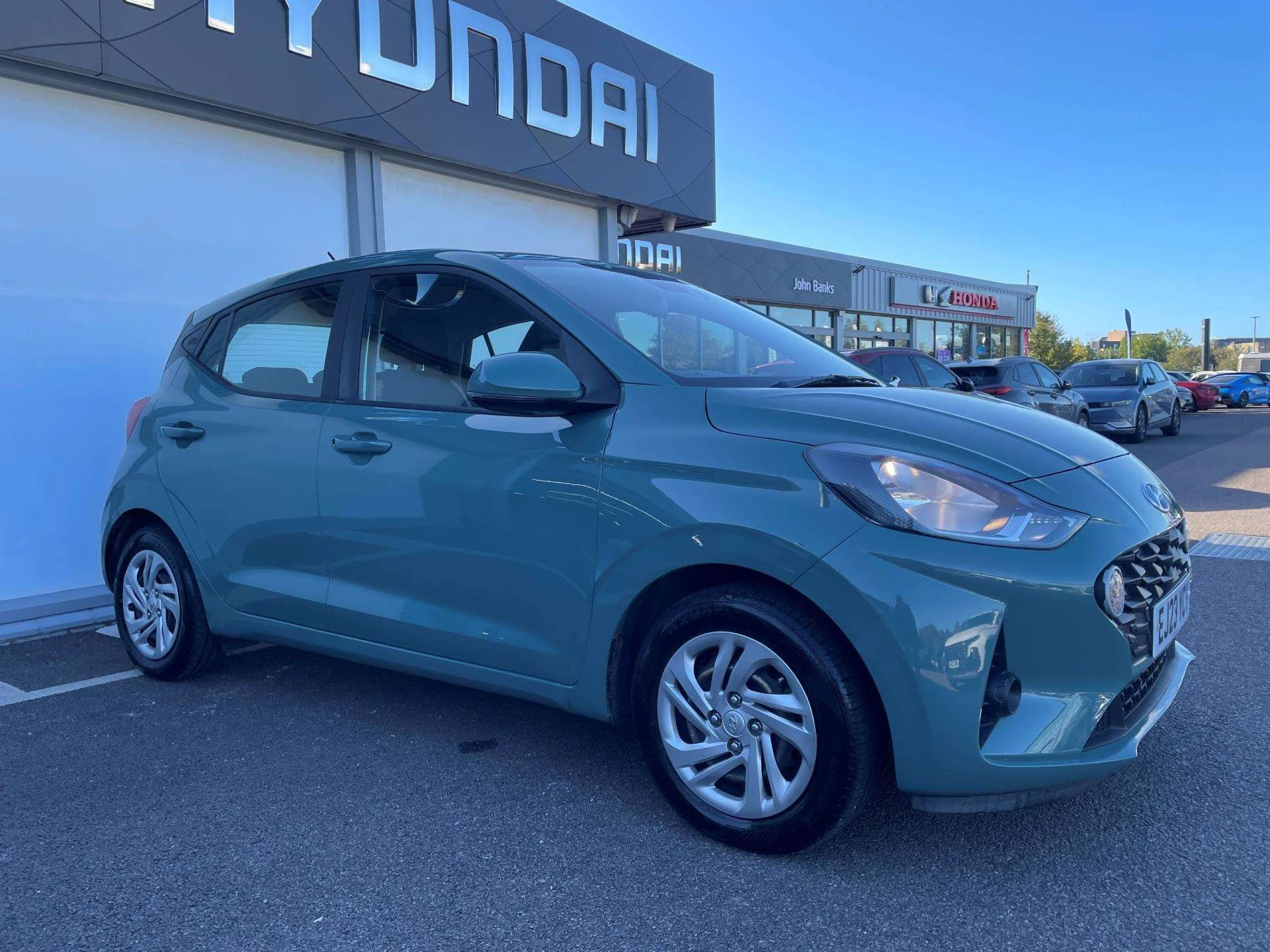 Vehicle image 5