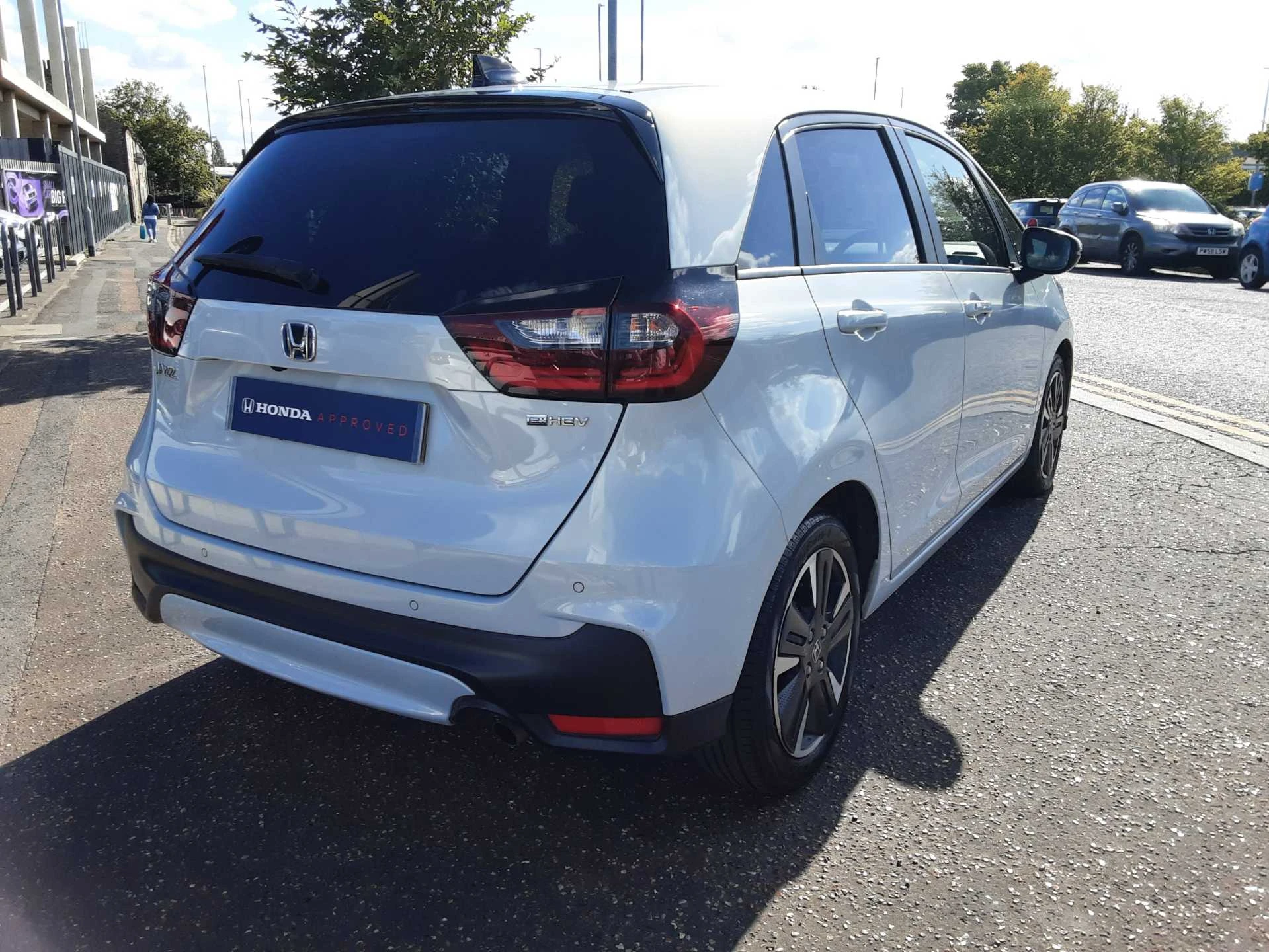 Vehicle image 5