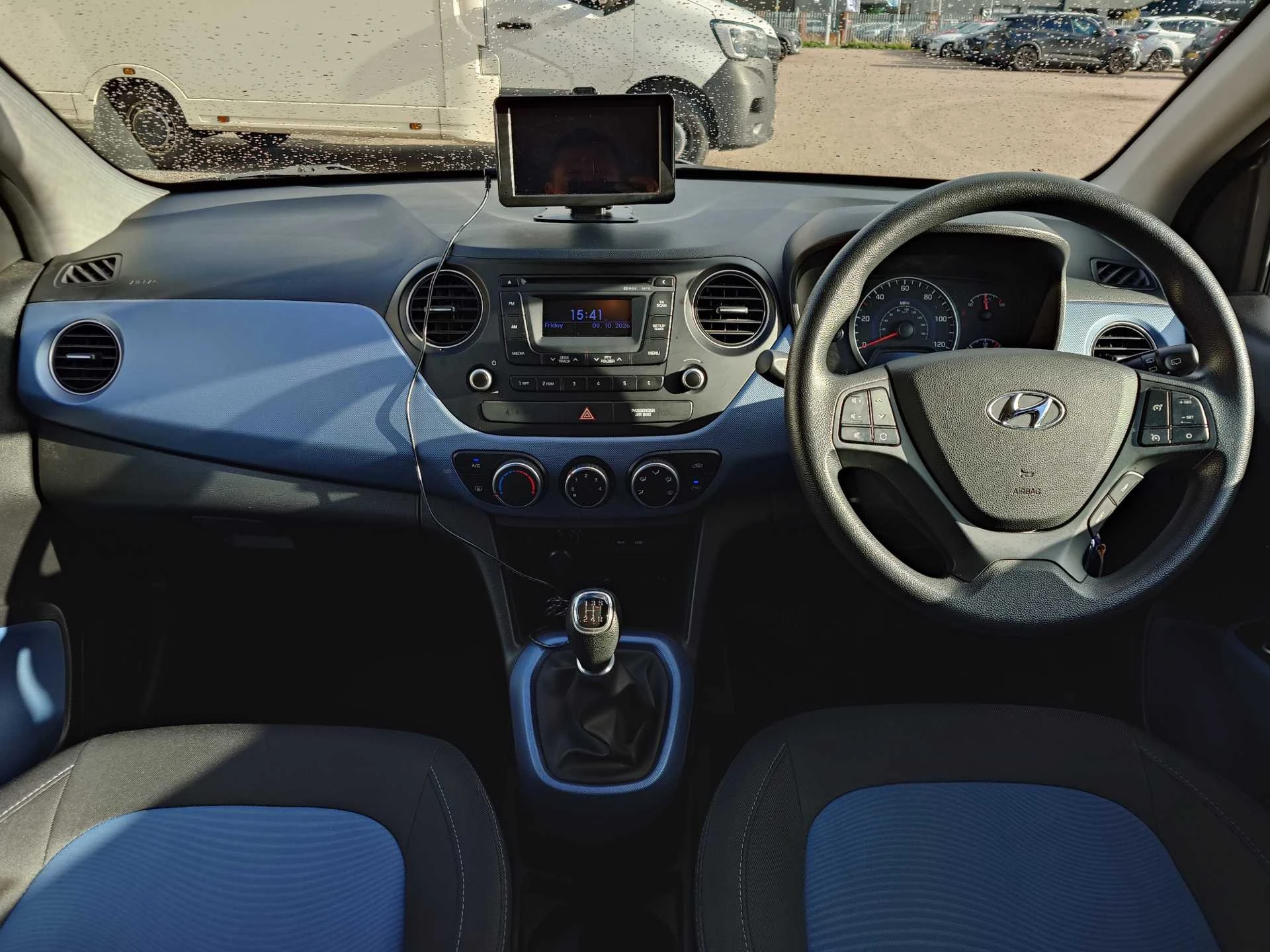 Vehicle image 4
