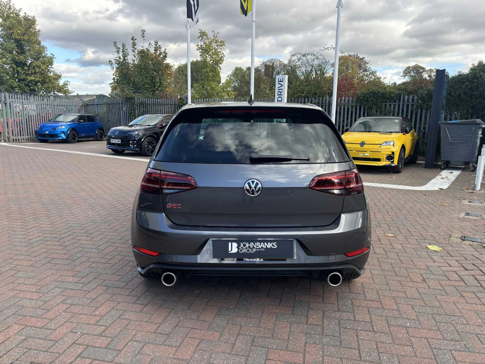 Vehicle image 3