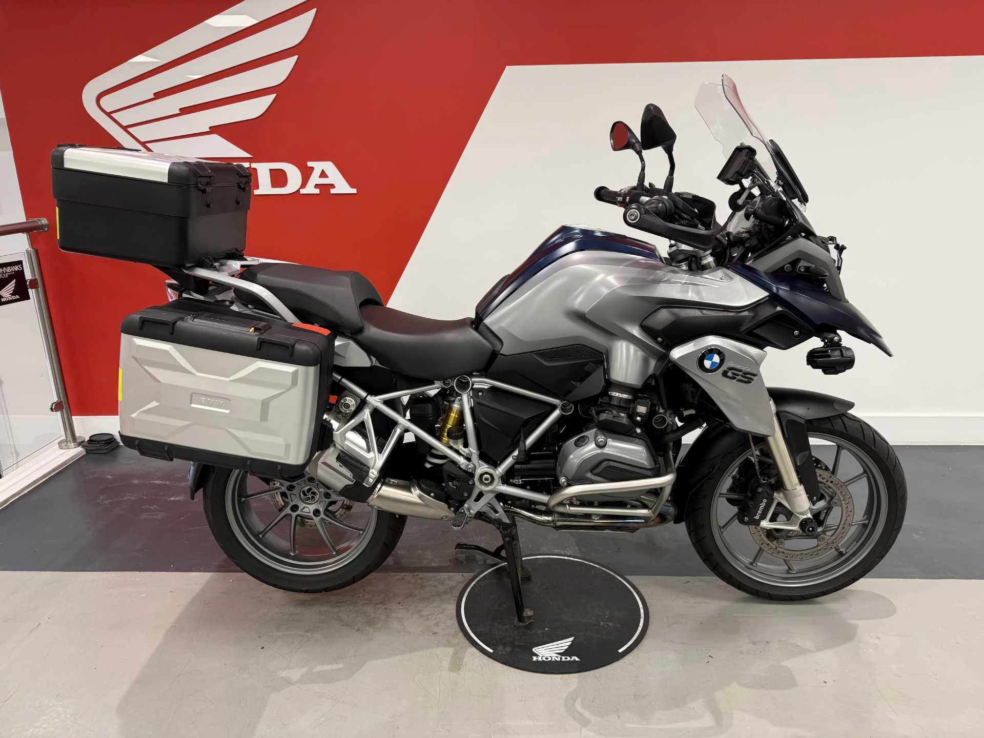 Vehicle image 1