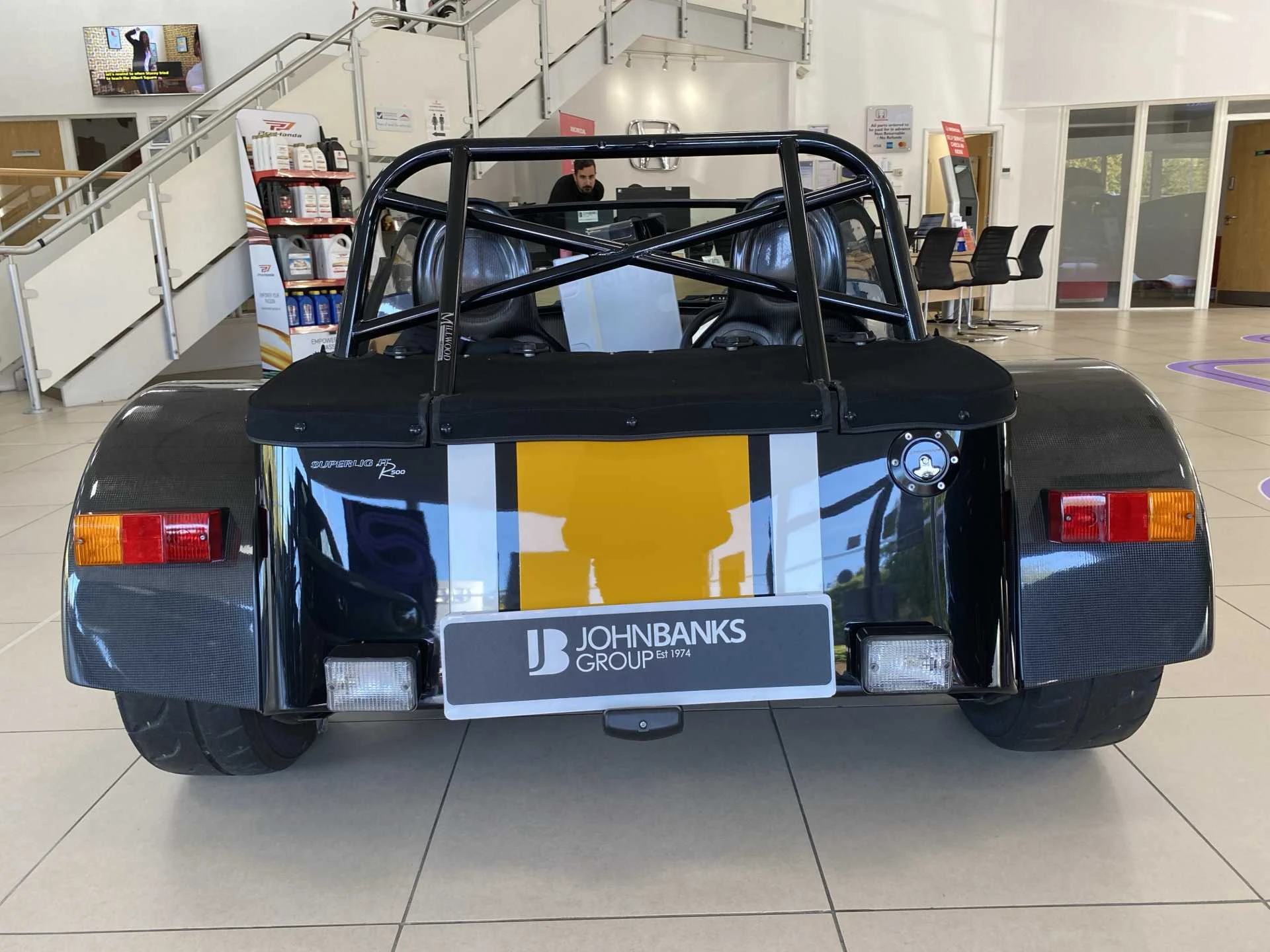 Vehicle image 6