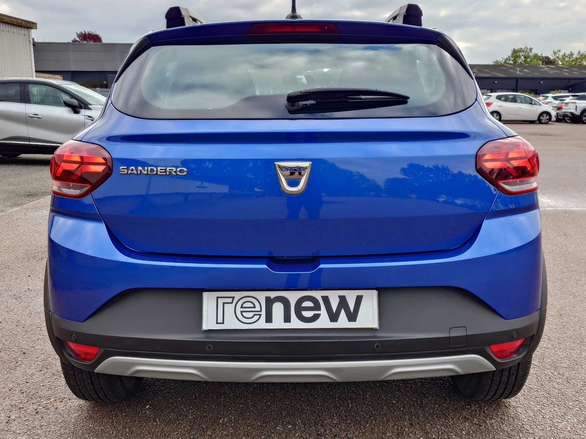 Vehicle image 7