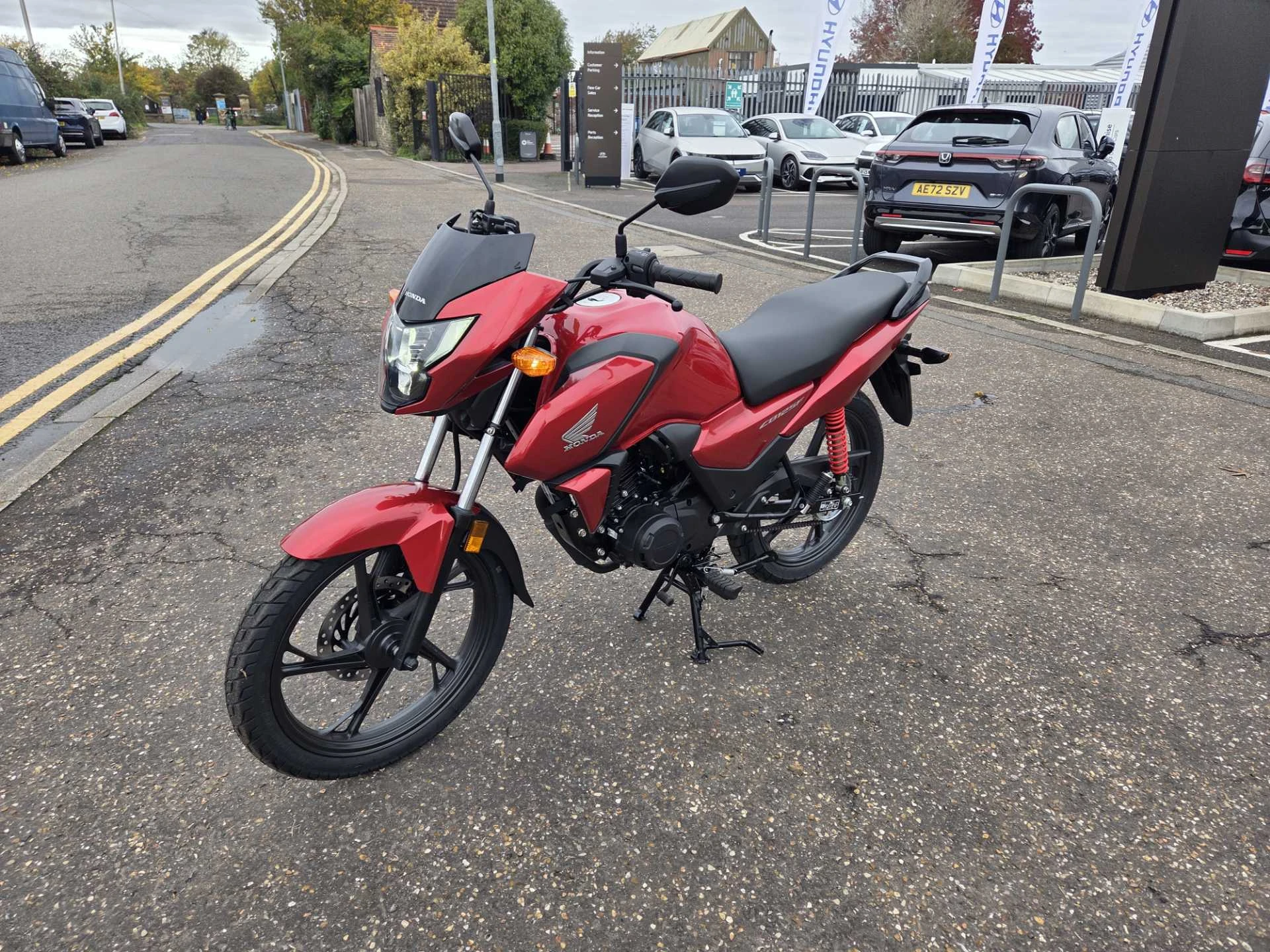 Vehicle image 7