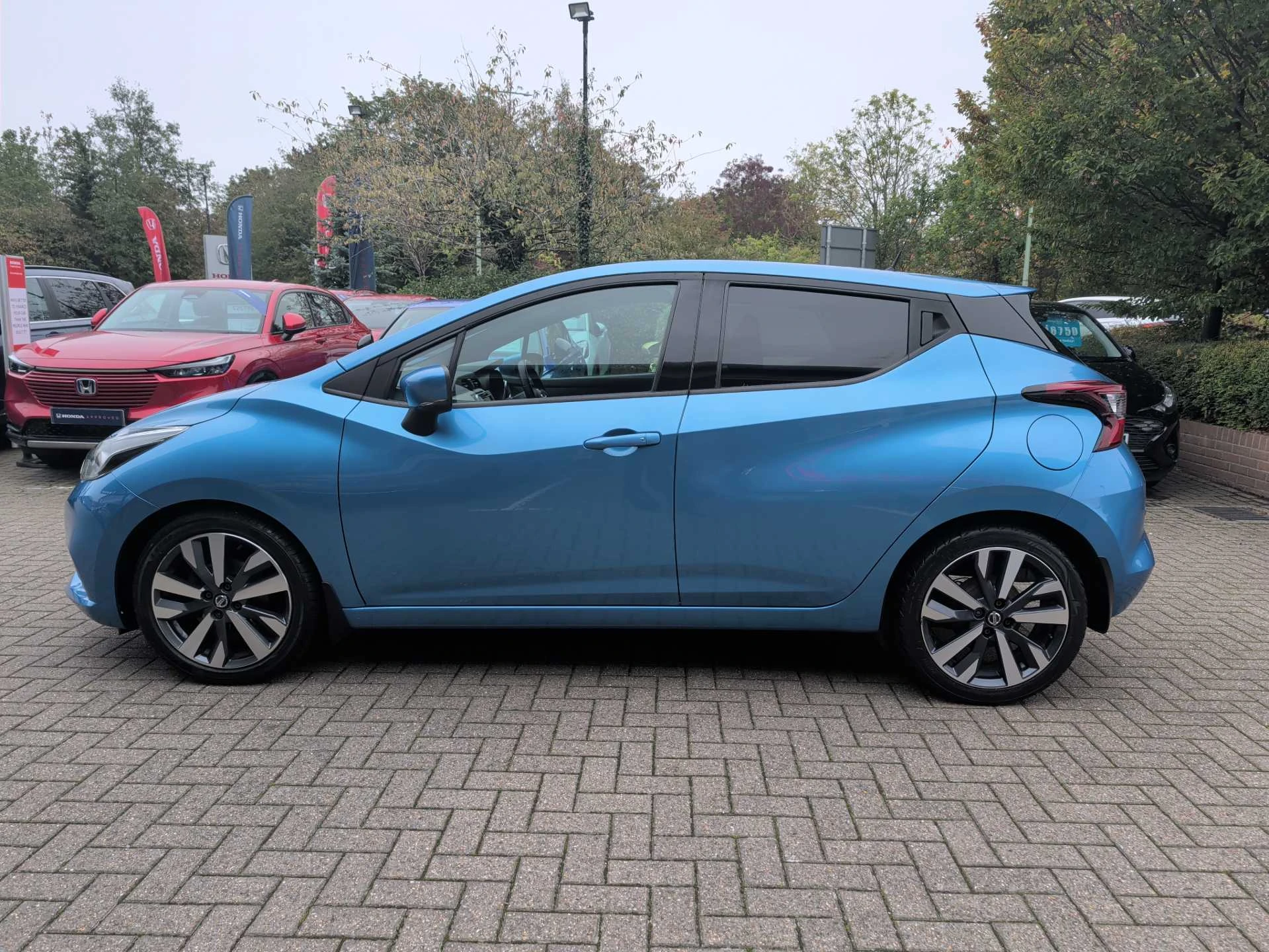 Vehicle image 7