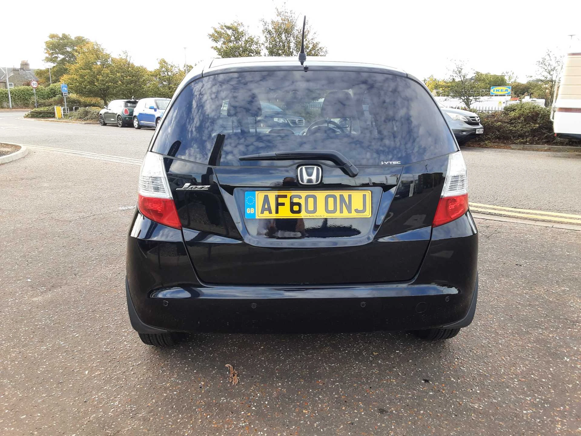 Vehicle image 7