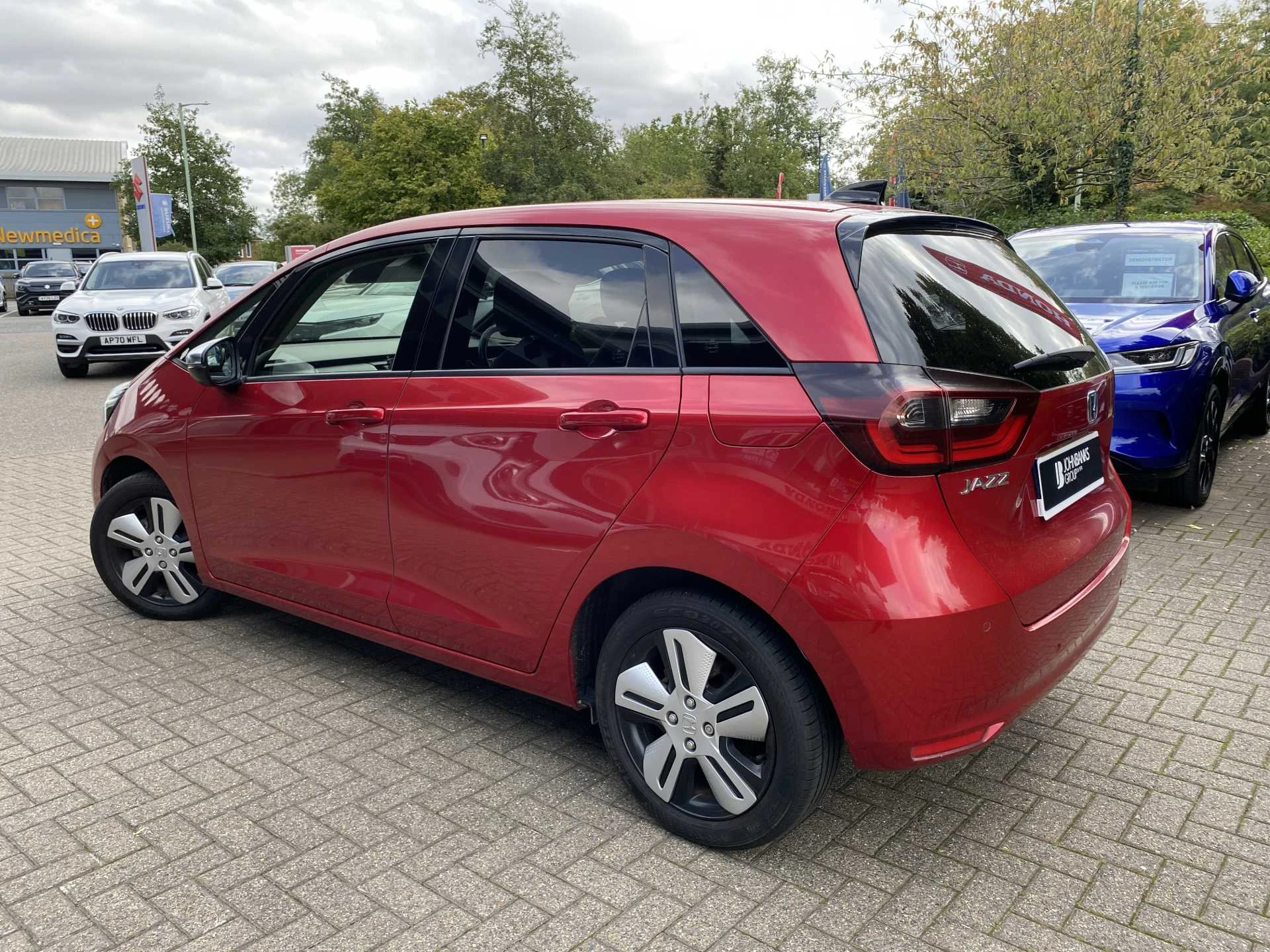 Vehicle image 5