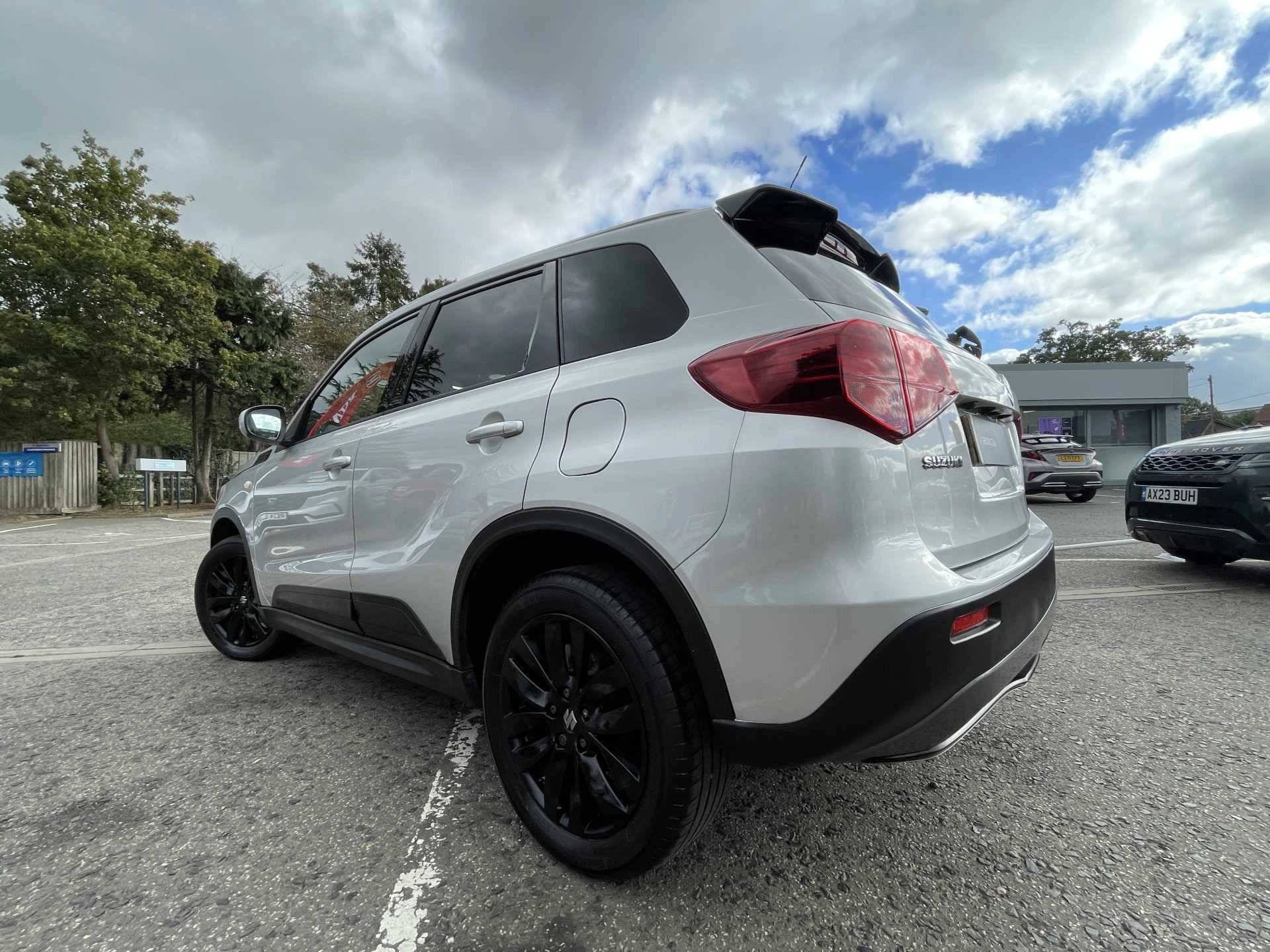 Vehicle image 3