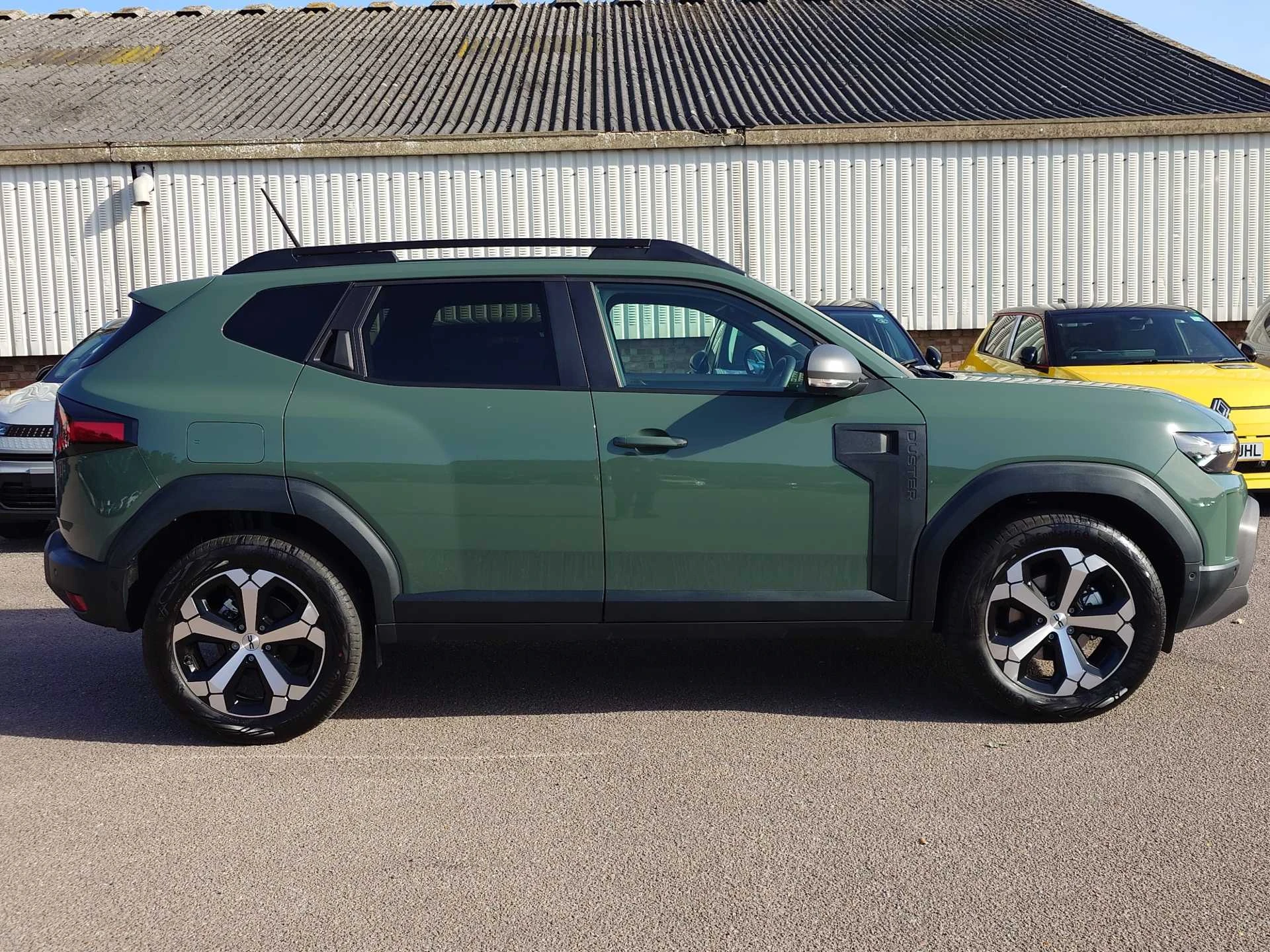 Vehicle image 5