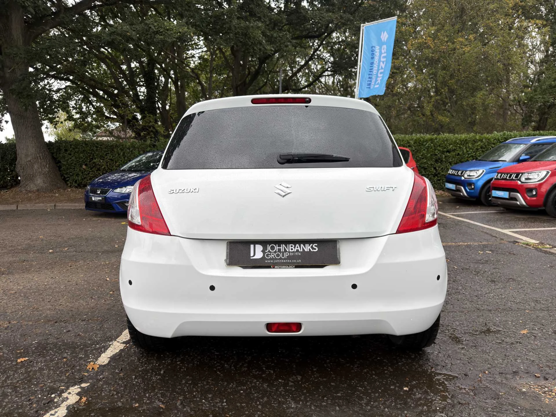 Vehicle image 7