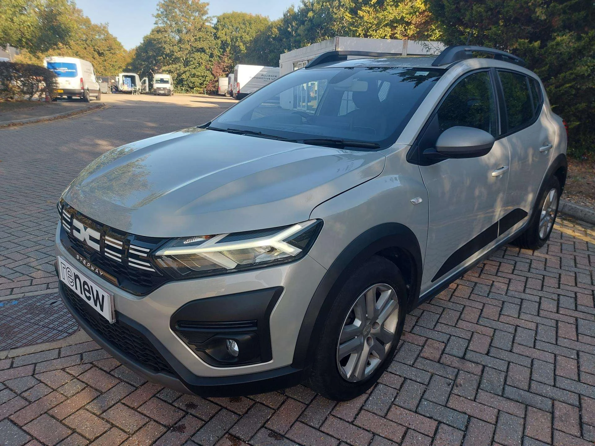 Vehicle image 3