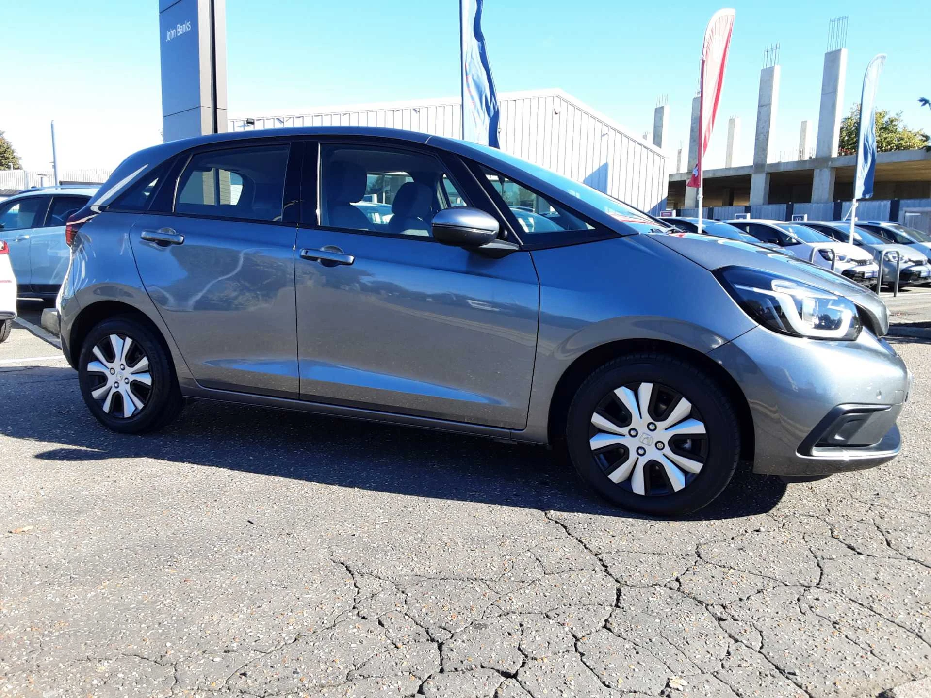 Vehicle image 3
