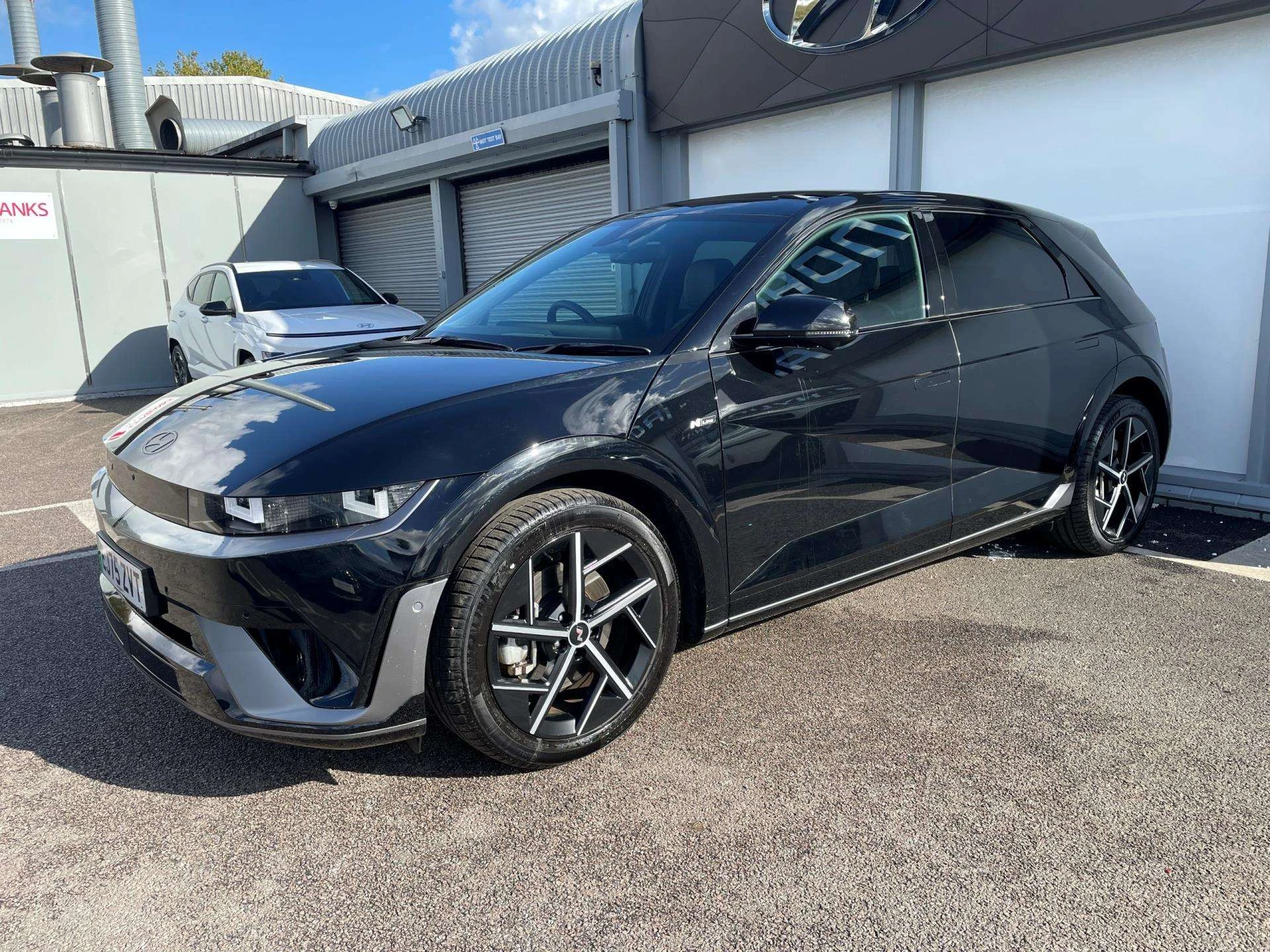 Vehicle image 6