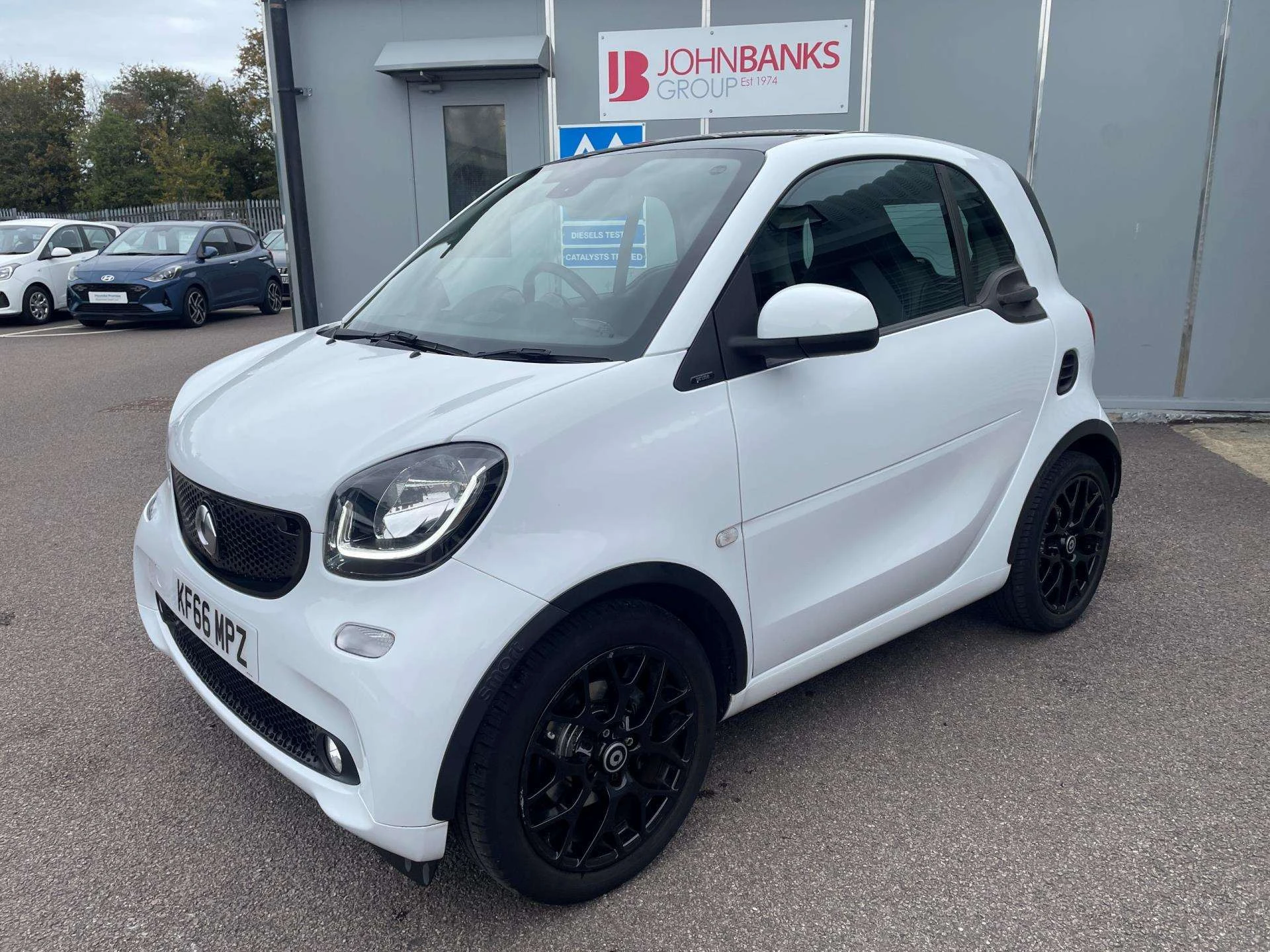 Vehicle image 3