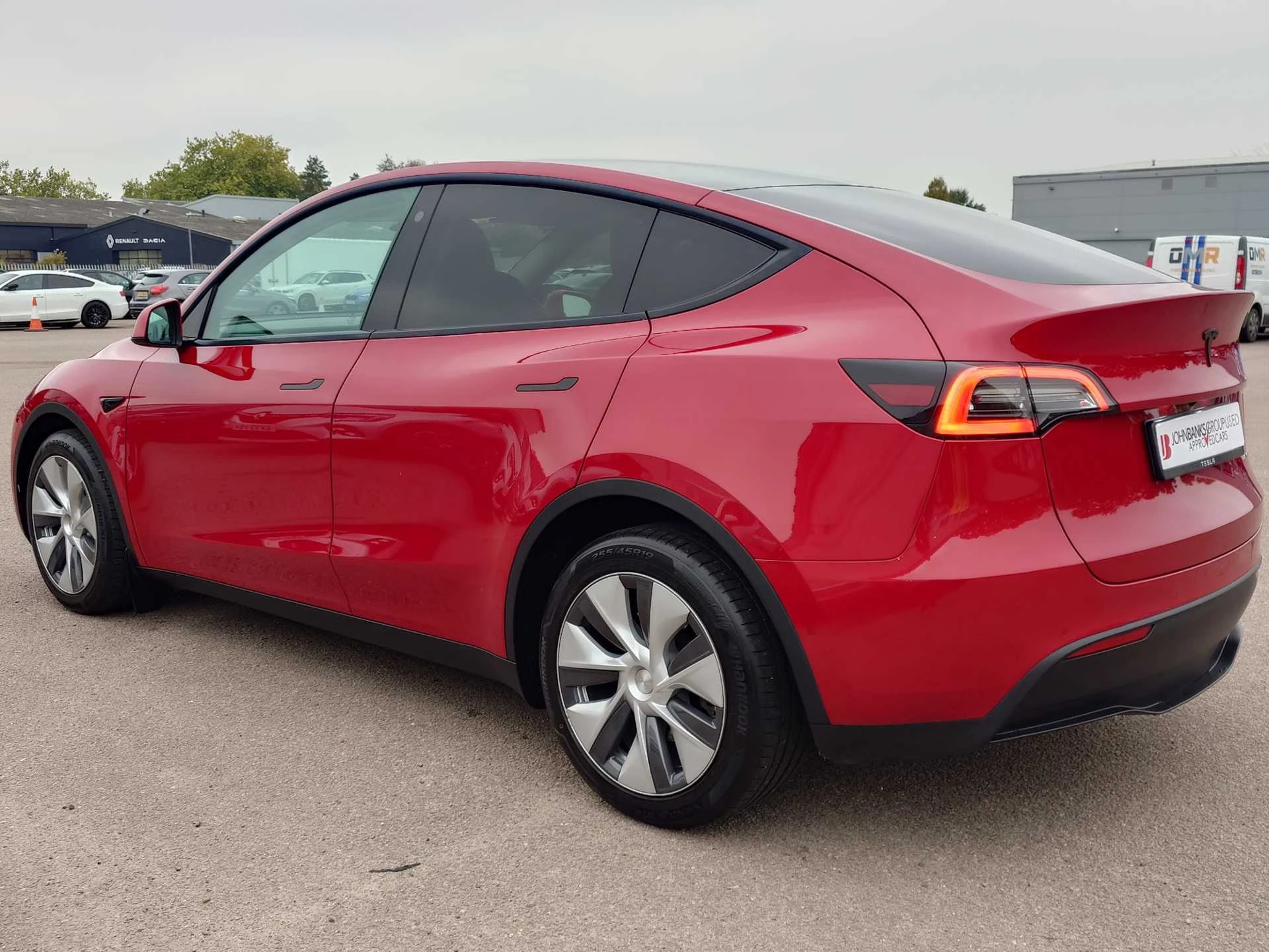 Vehicle image 3