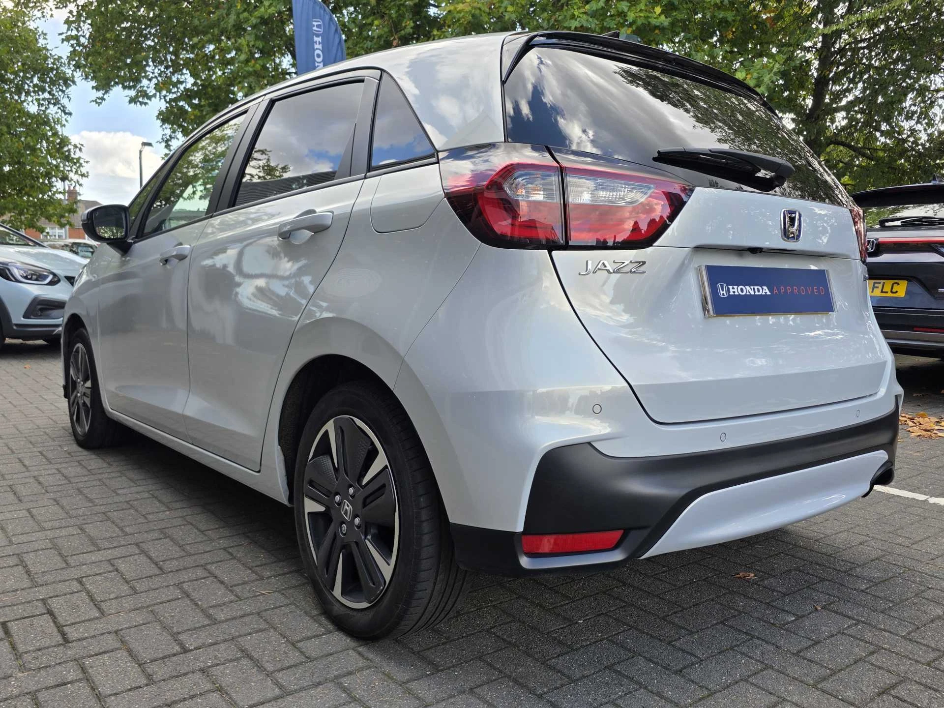 Vehicle image 3