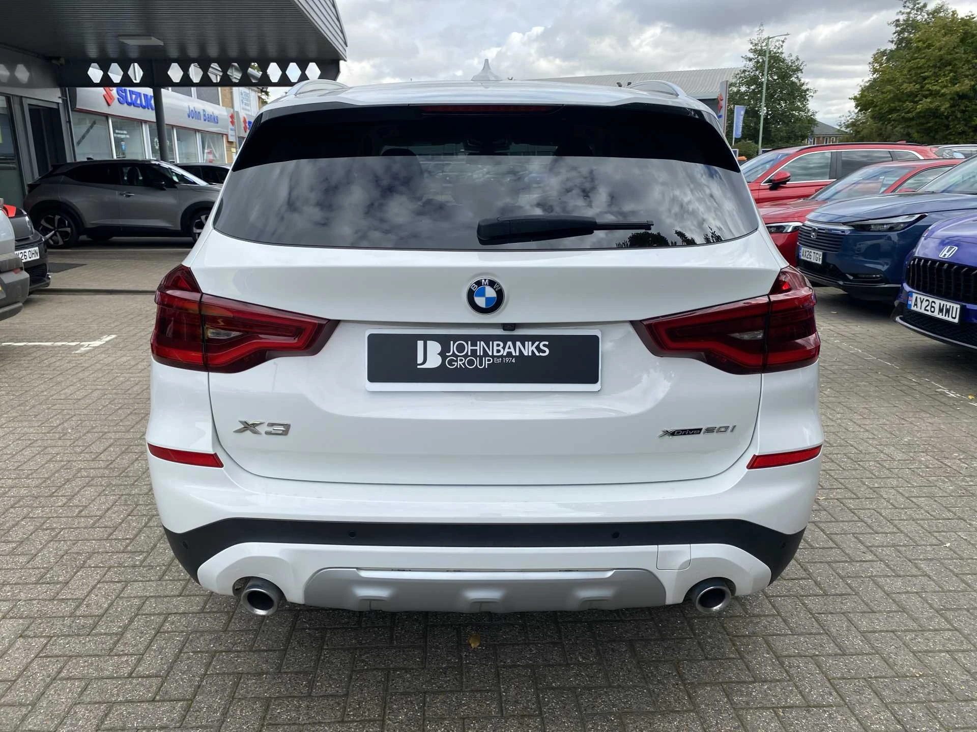 Vehicle image 6