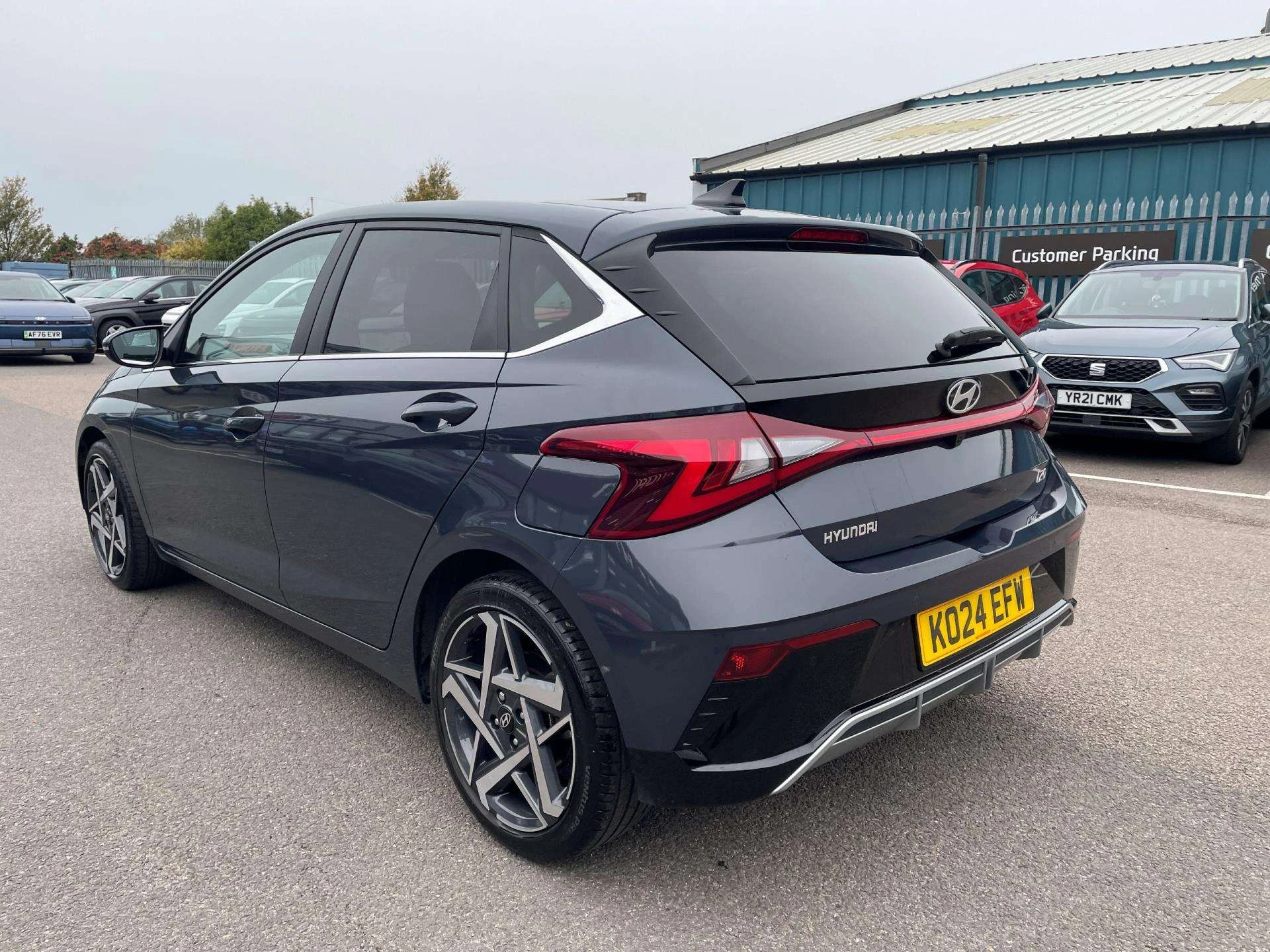 Vehicle image 6