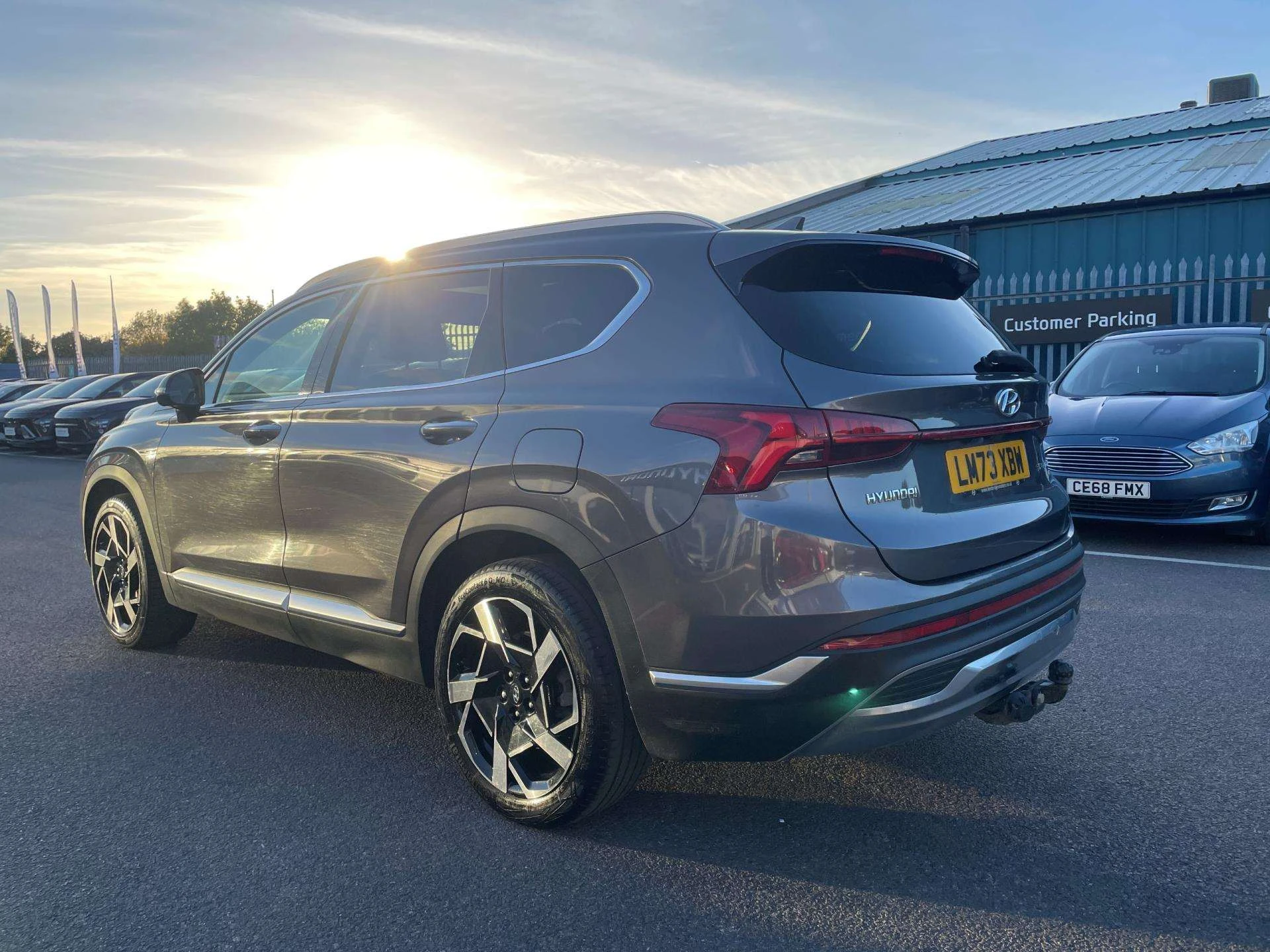 Vehicle image 5