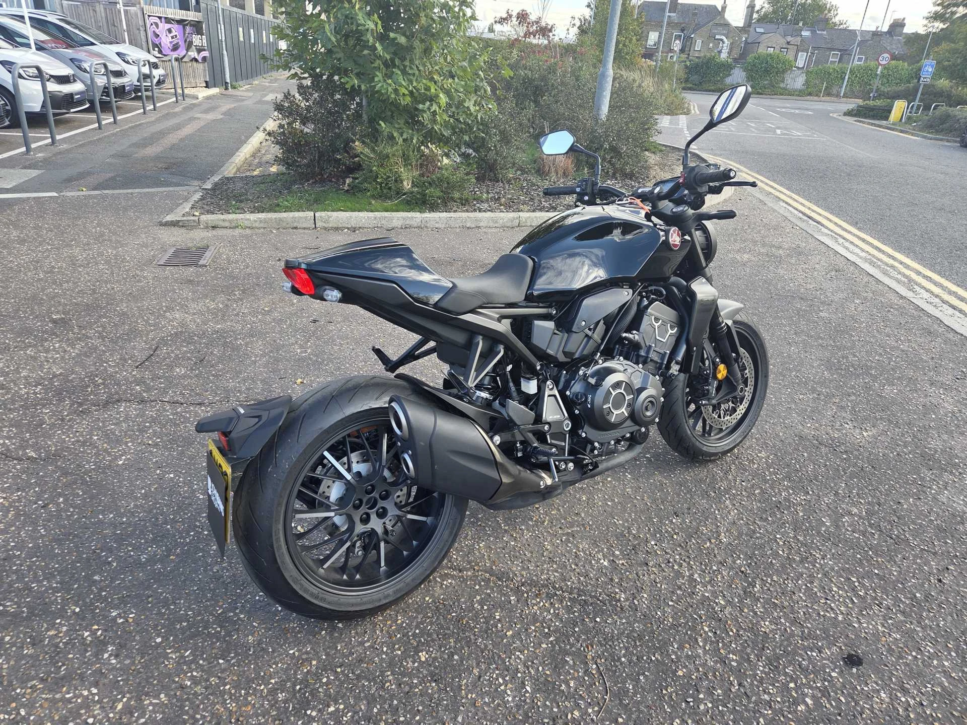 Vehicle image 3