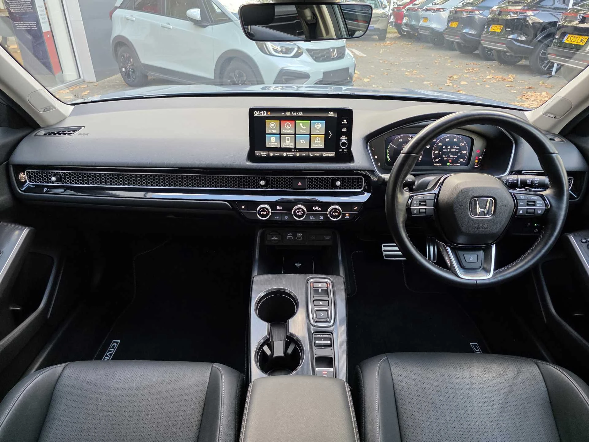 Vehicle image 4