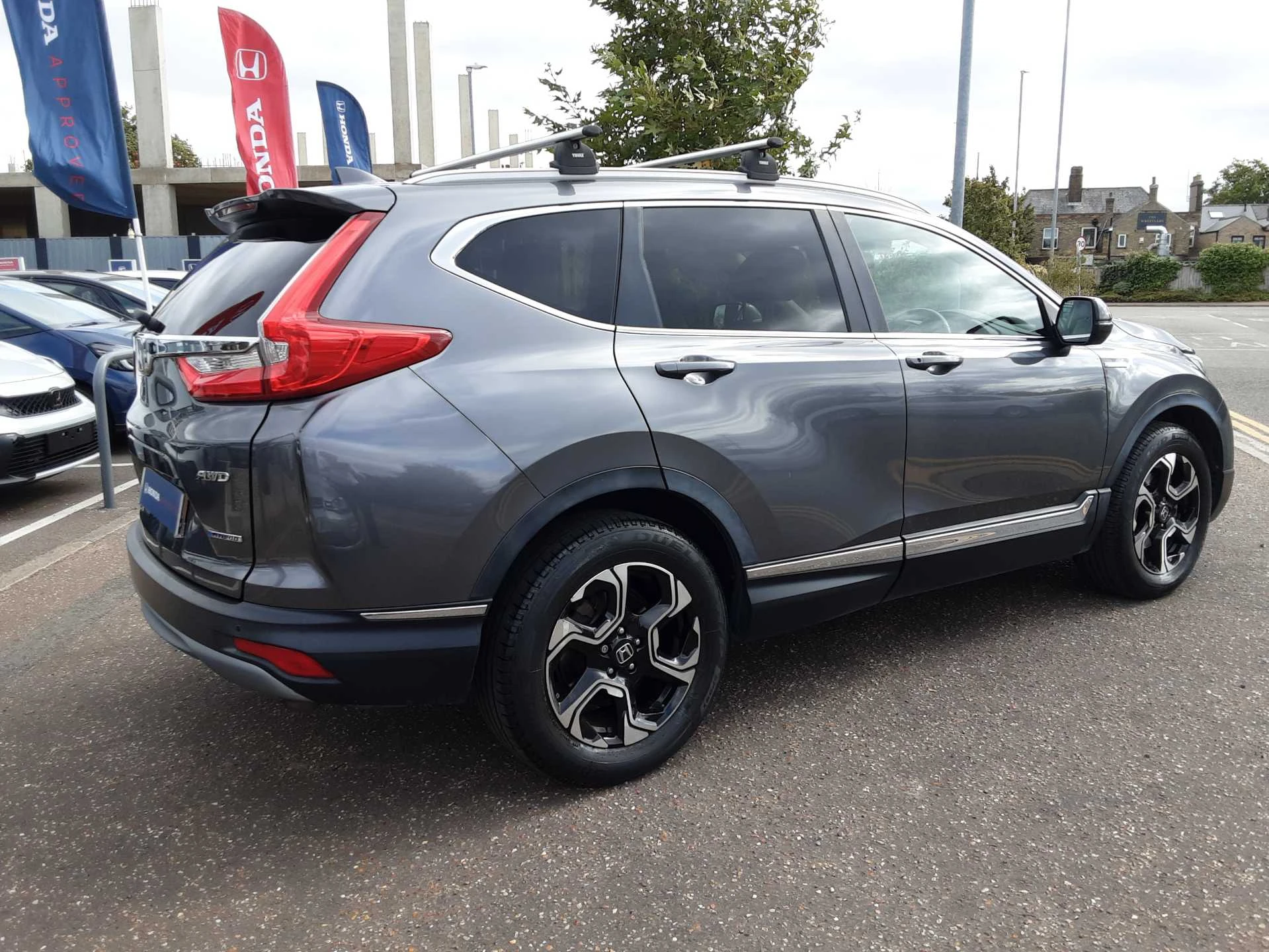 Vehicle image 4