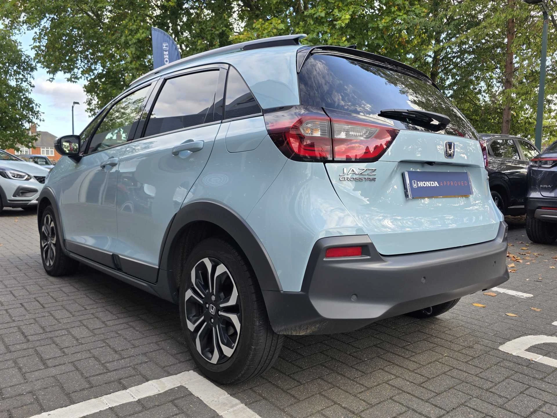Vehicle image 3