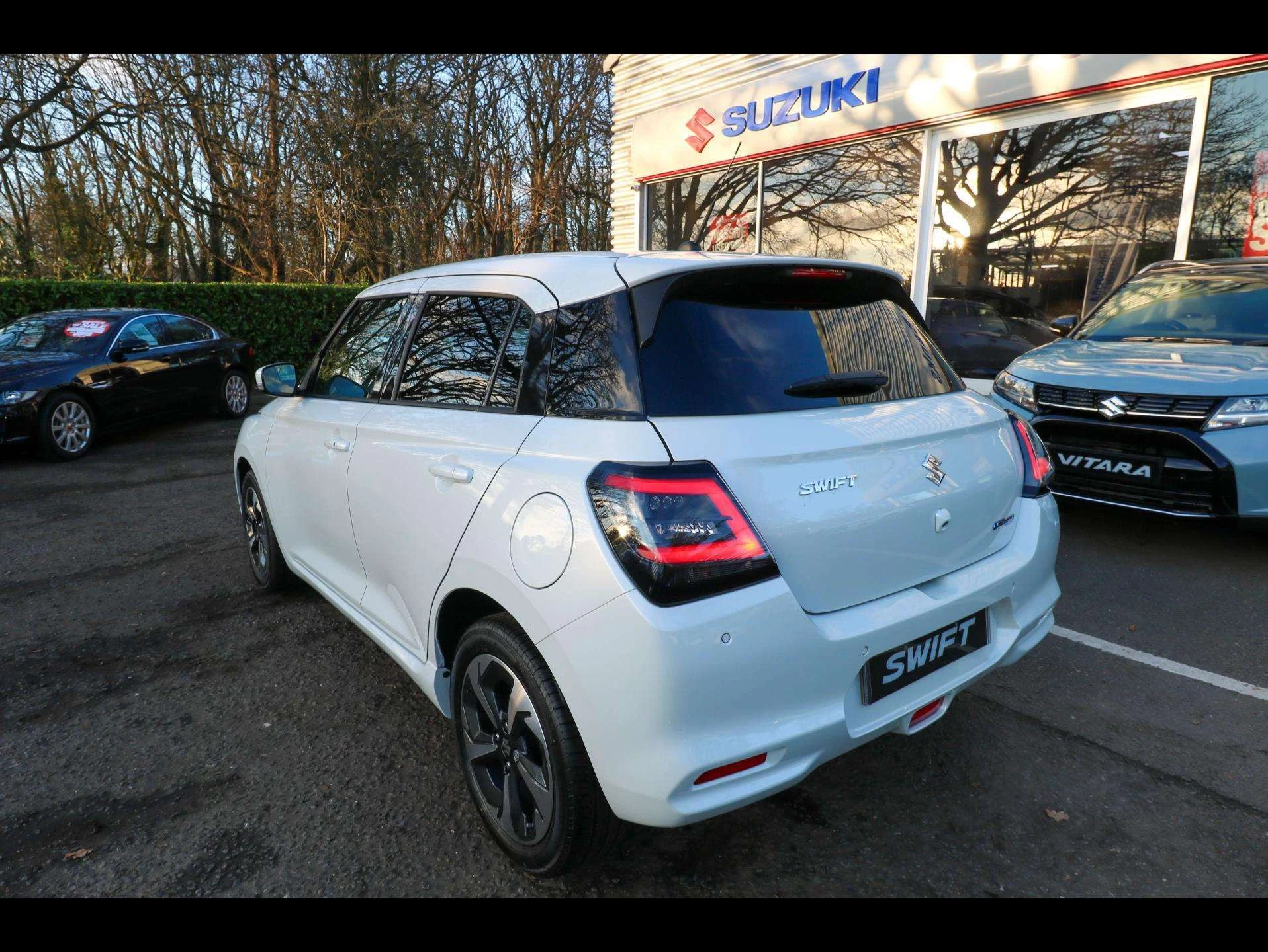 Vehicle image 5