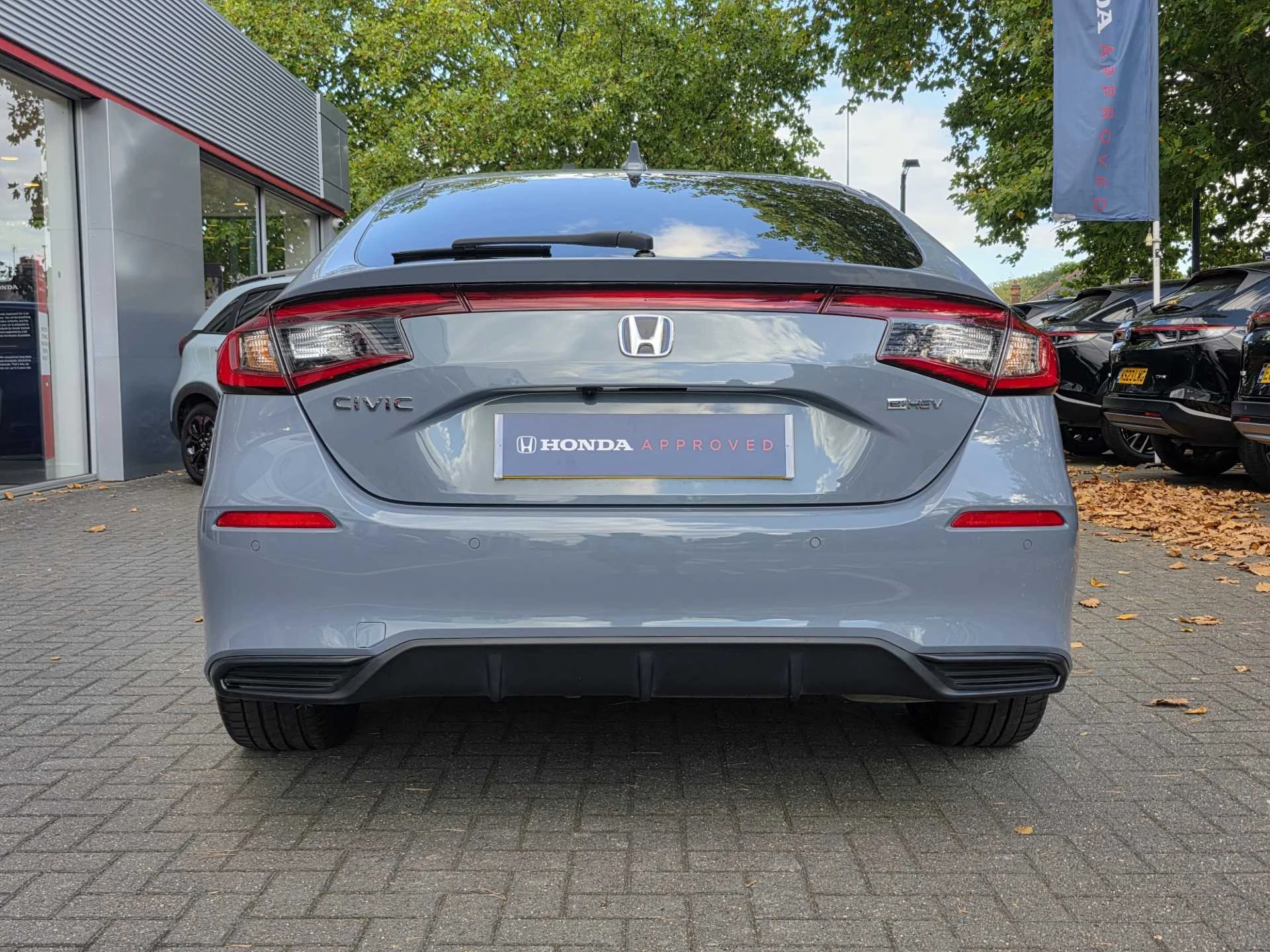 Vehicle image 7