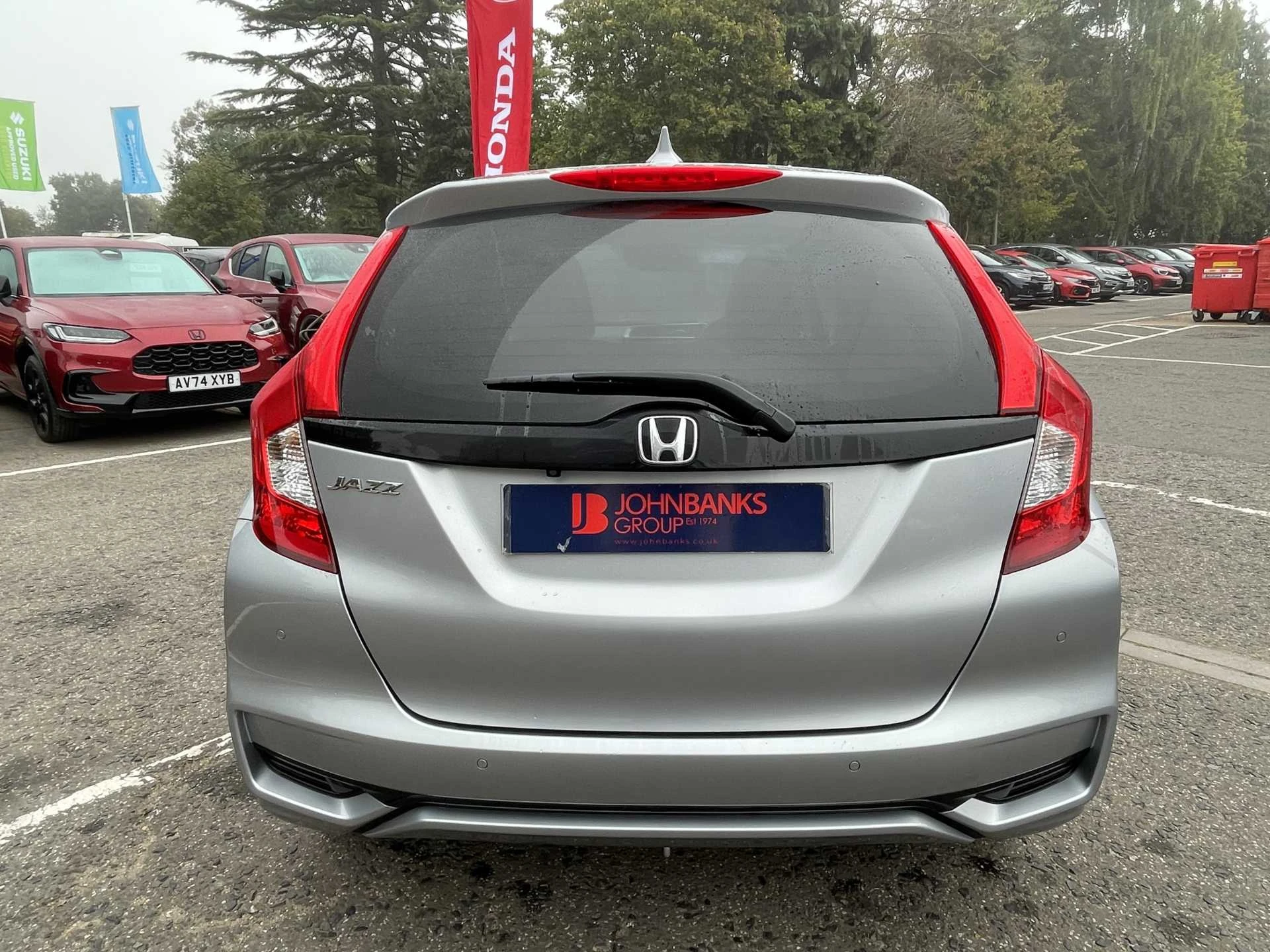 Vehicle image 7