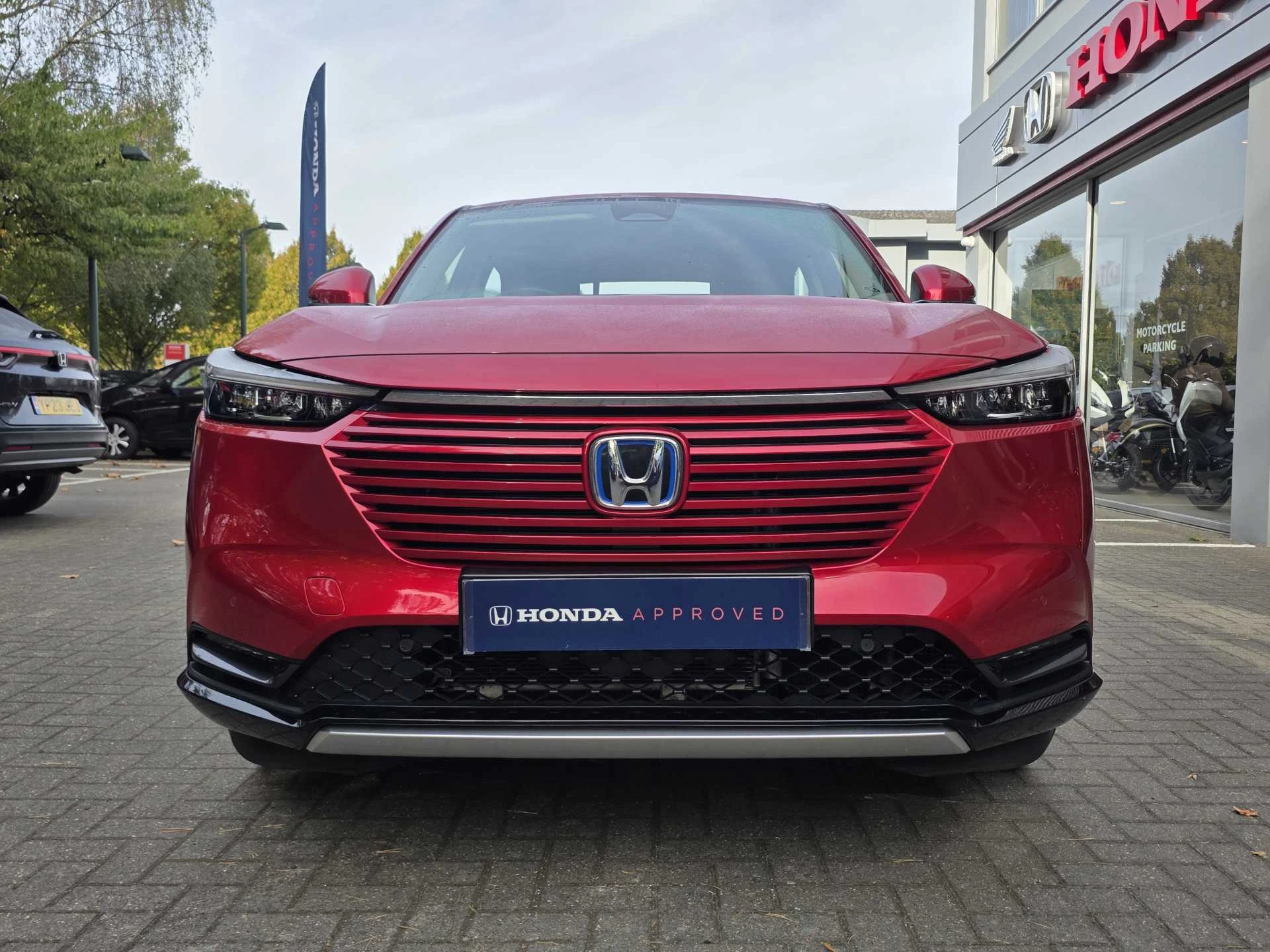 Vehicle image 6