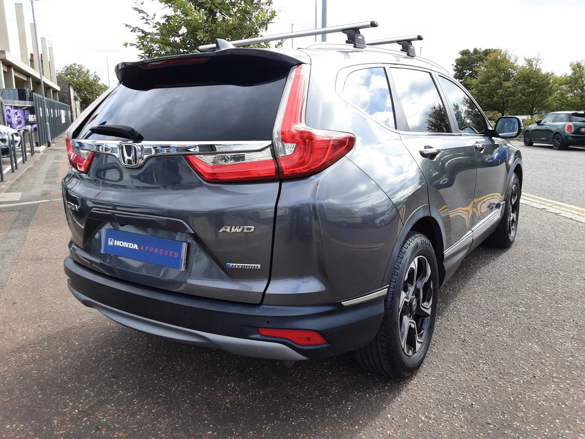 Vehicle image 5
