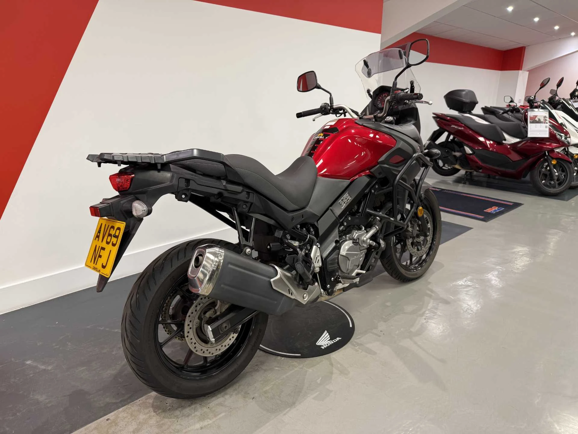 Vehicle image 3
