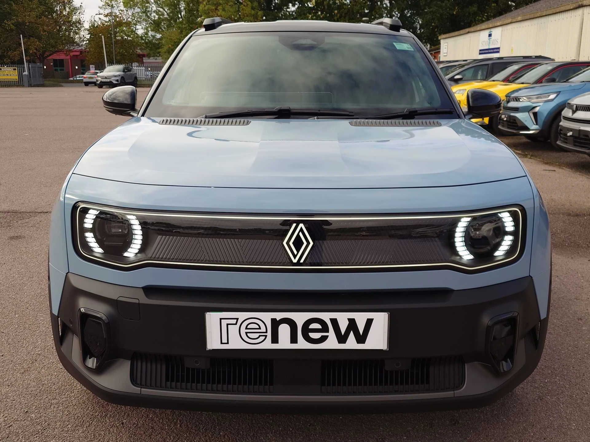 Vehicle image 6