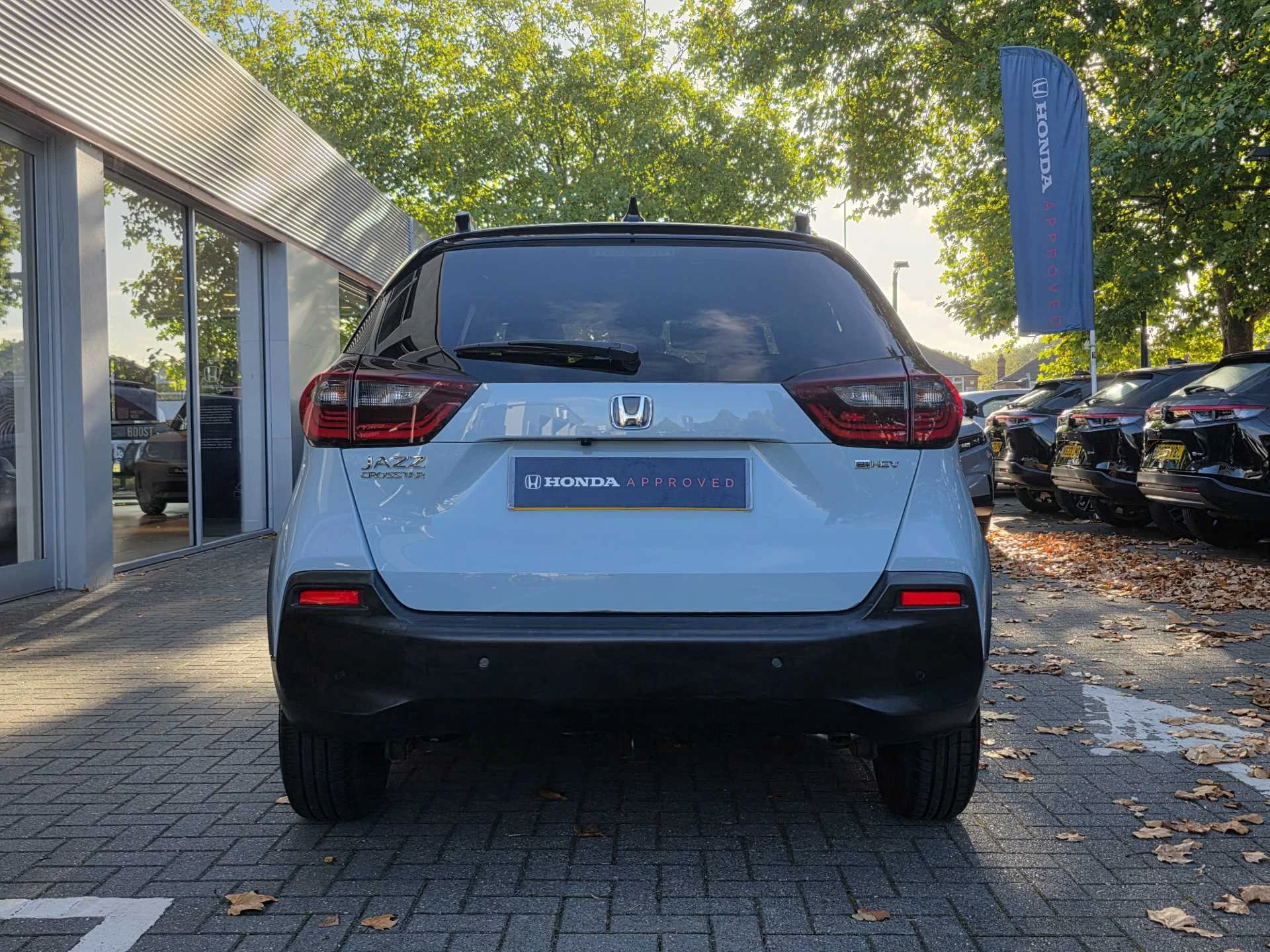 Vehicle image 7