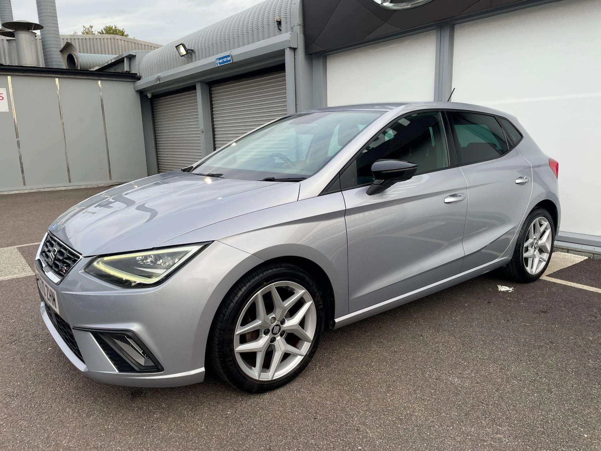 Vehicle image 6