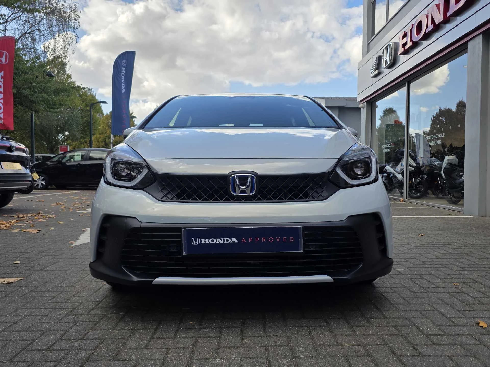 Vehicle image 6