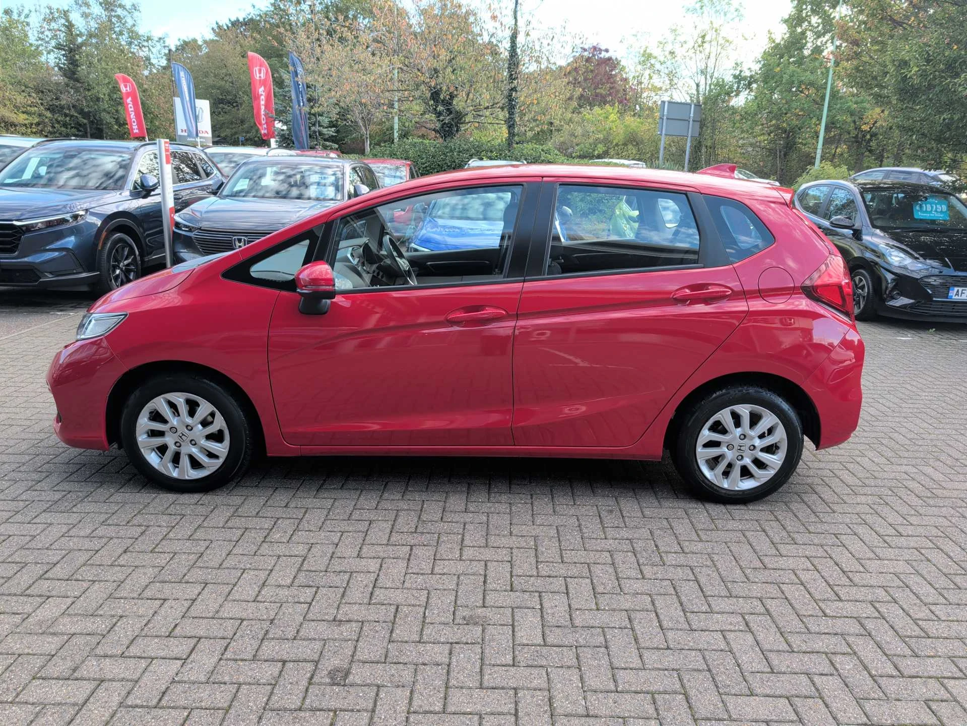 Vehicle image 7