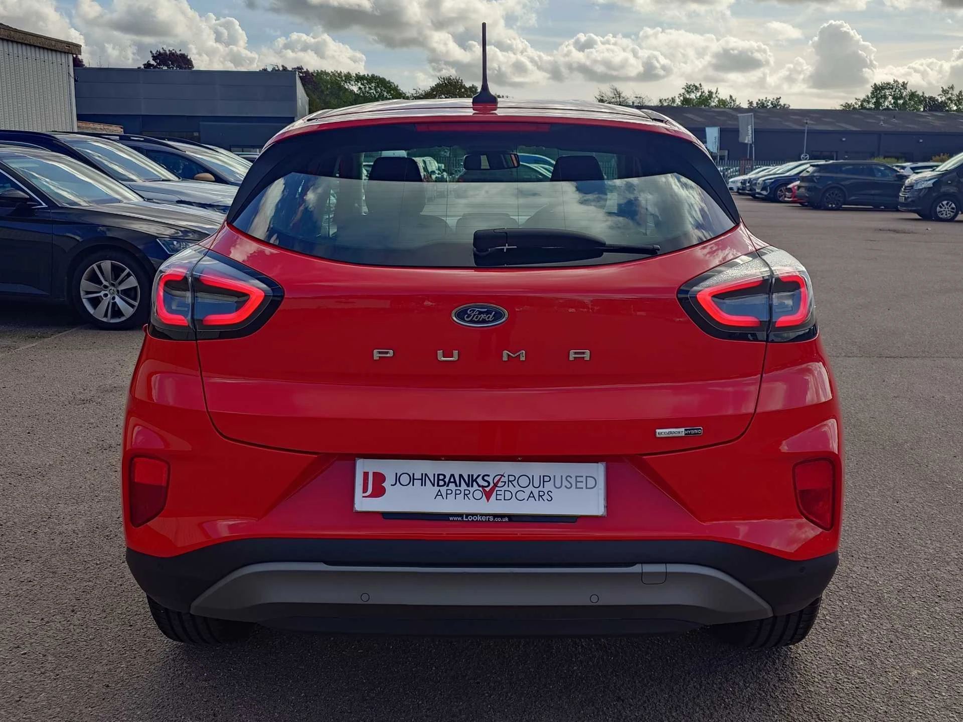 Vehicle image 7