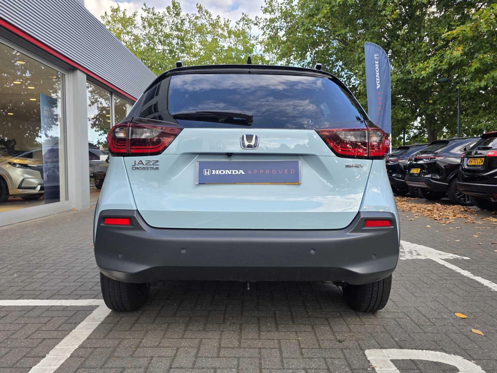 Vehicle image 7