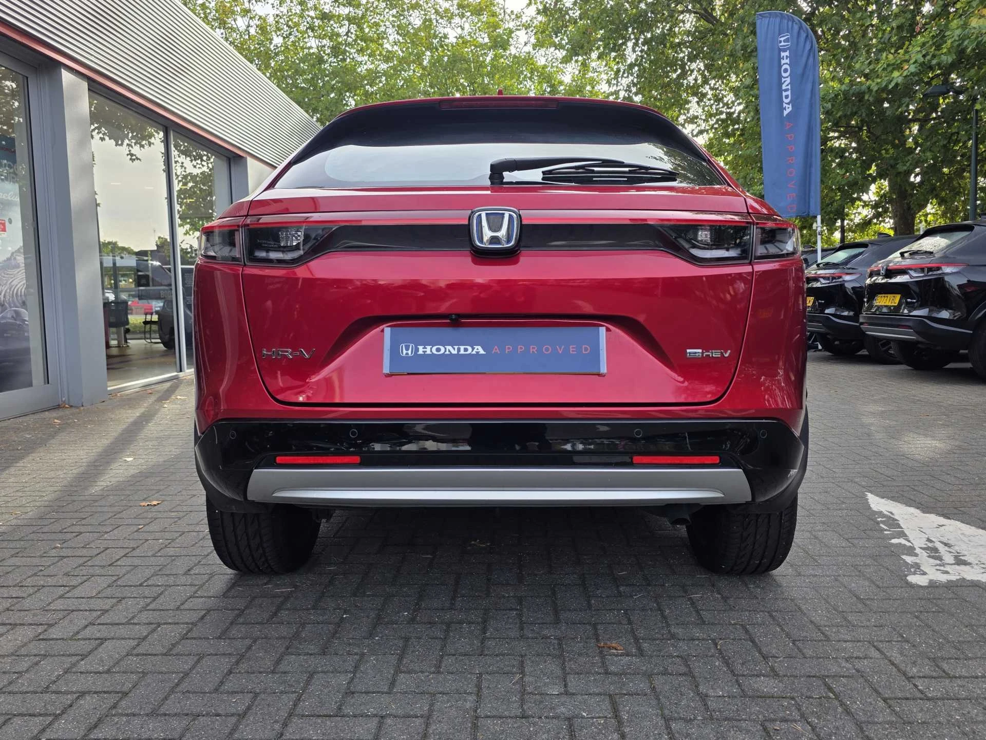 Vehicle image 7