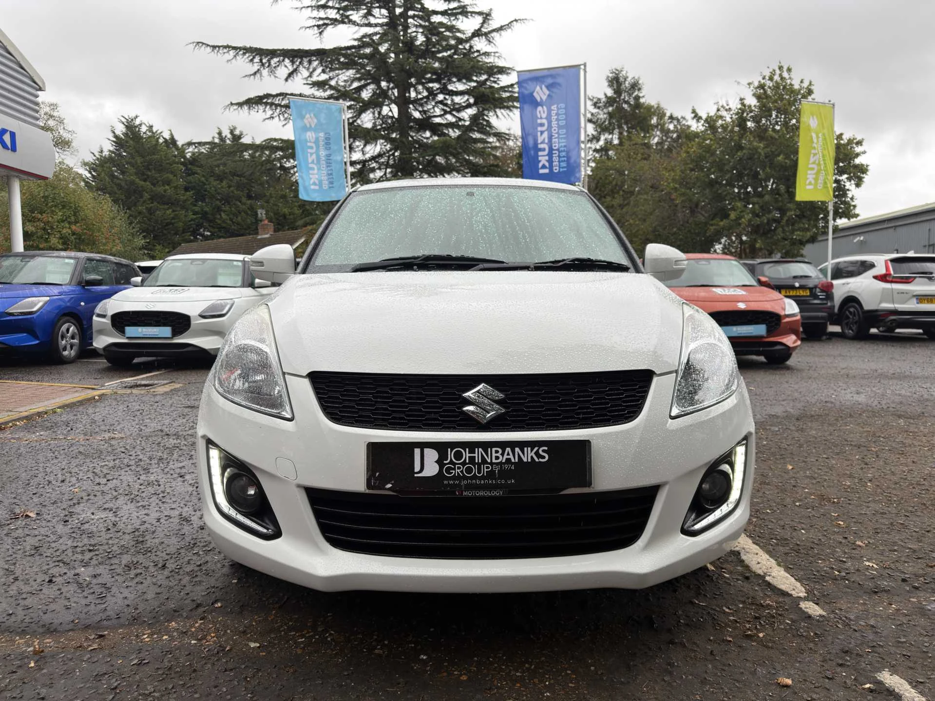 Vehicle image 6