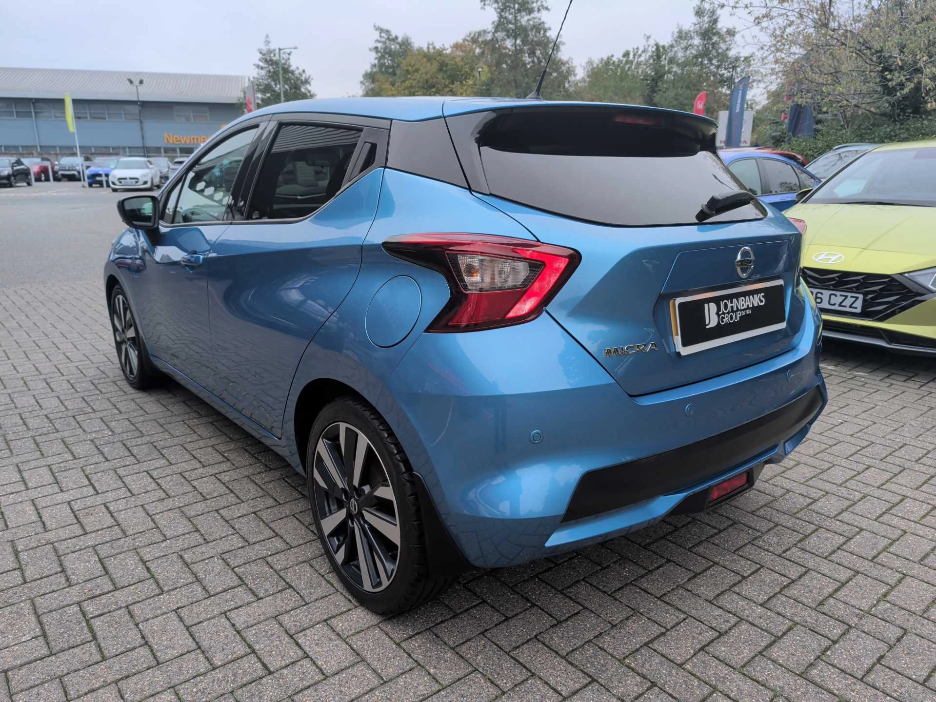 Vehicle image 3
