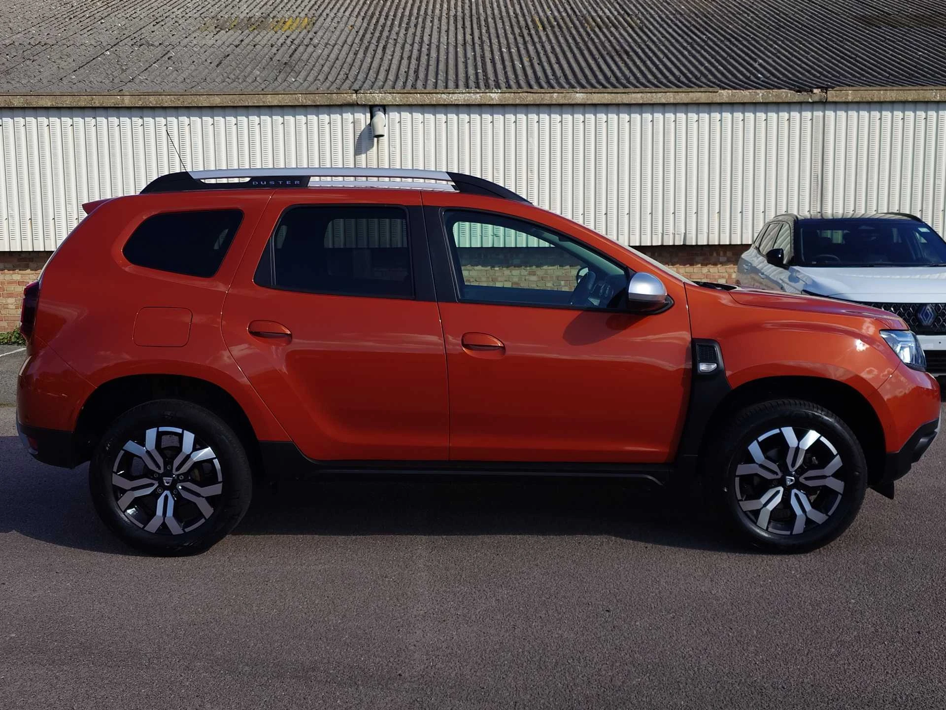 Vehicle image 5