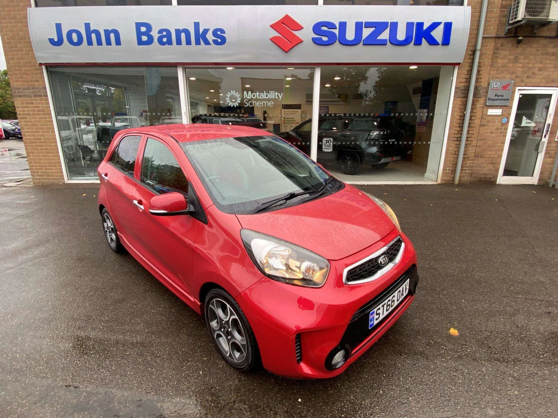 Vehicle image 3